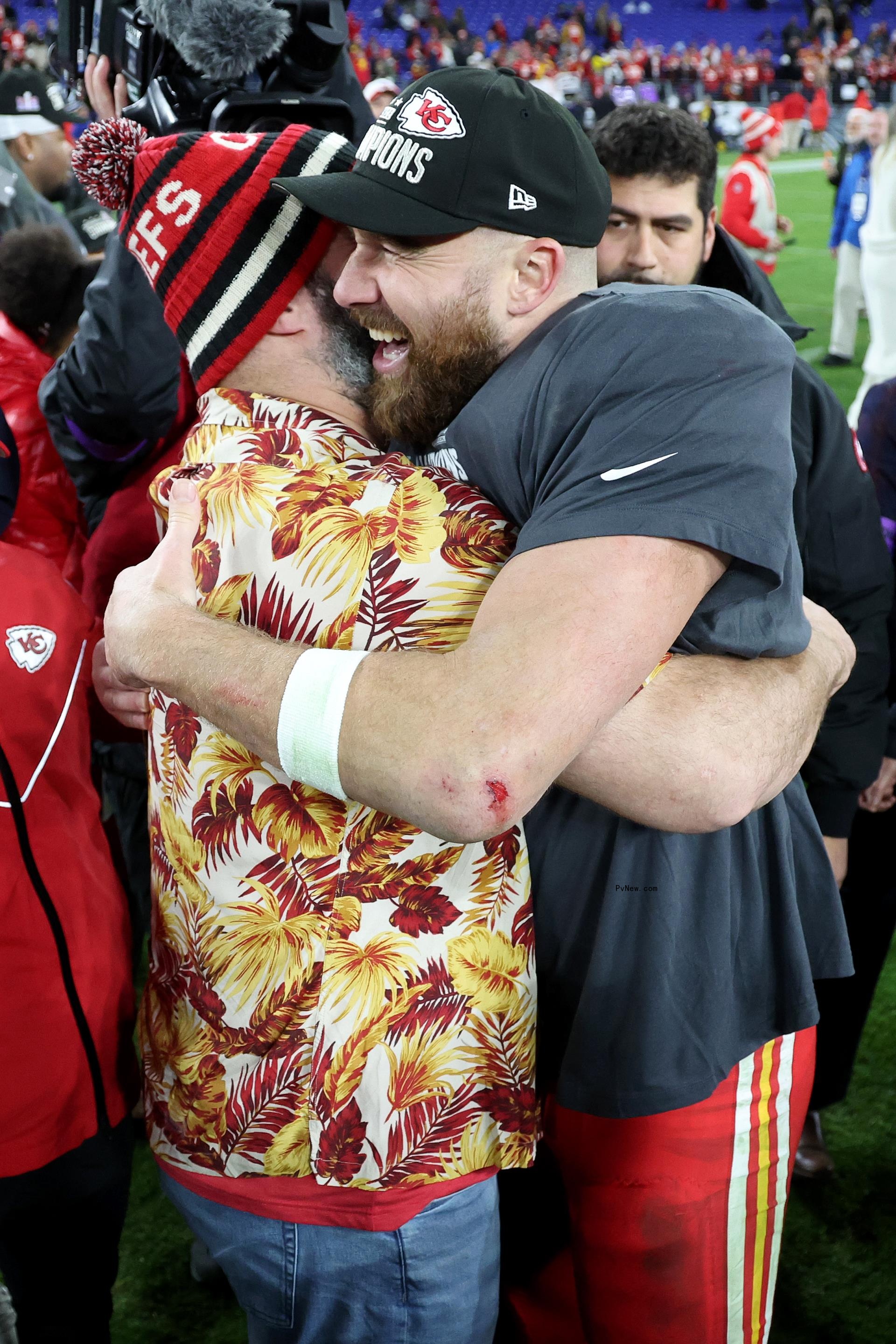 Travis Kelce and Jason Kelce hugging