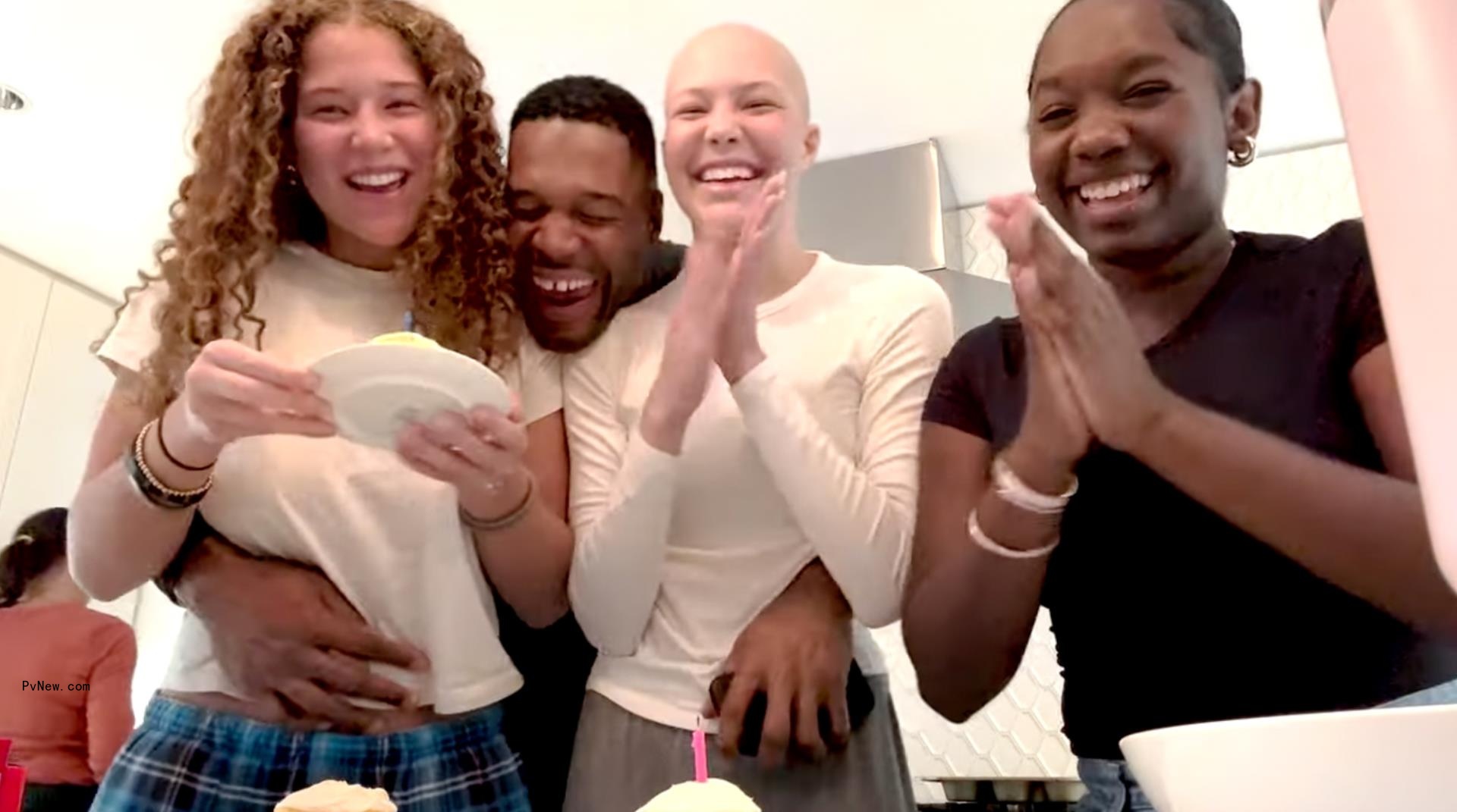 Michael Strahan and daughters