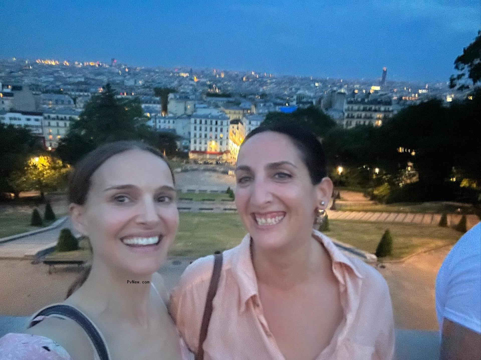 Natalie Portman with a friend in a selfie. 