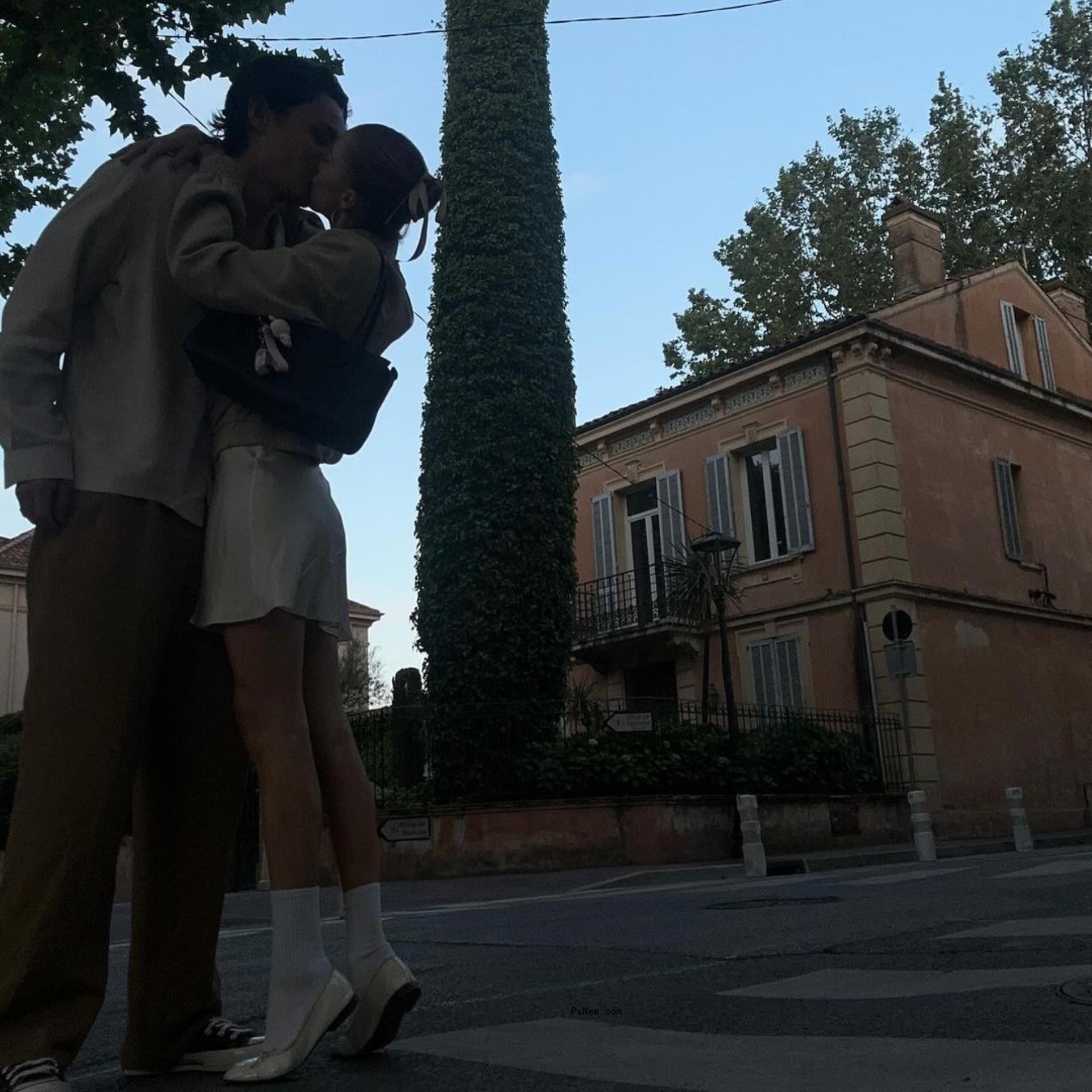 Dalton Gomez and Maika Mo<i></i>nroe kissing