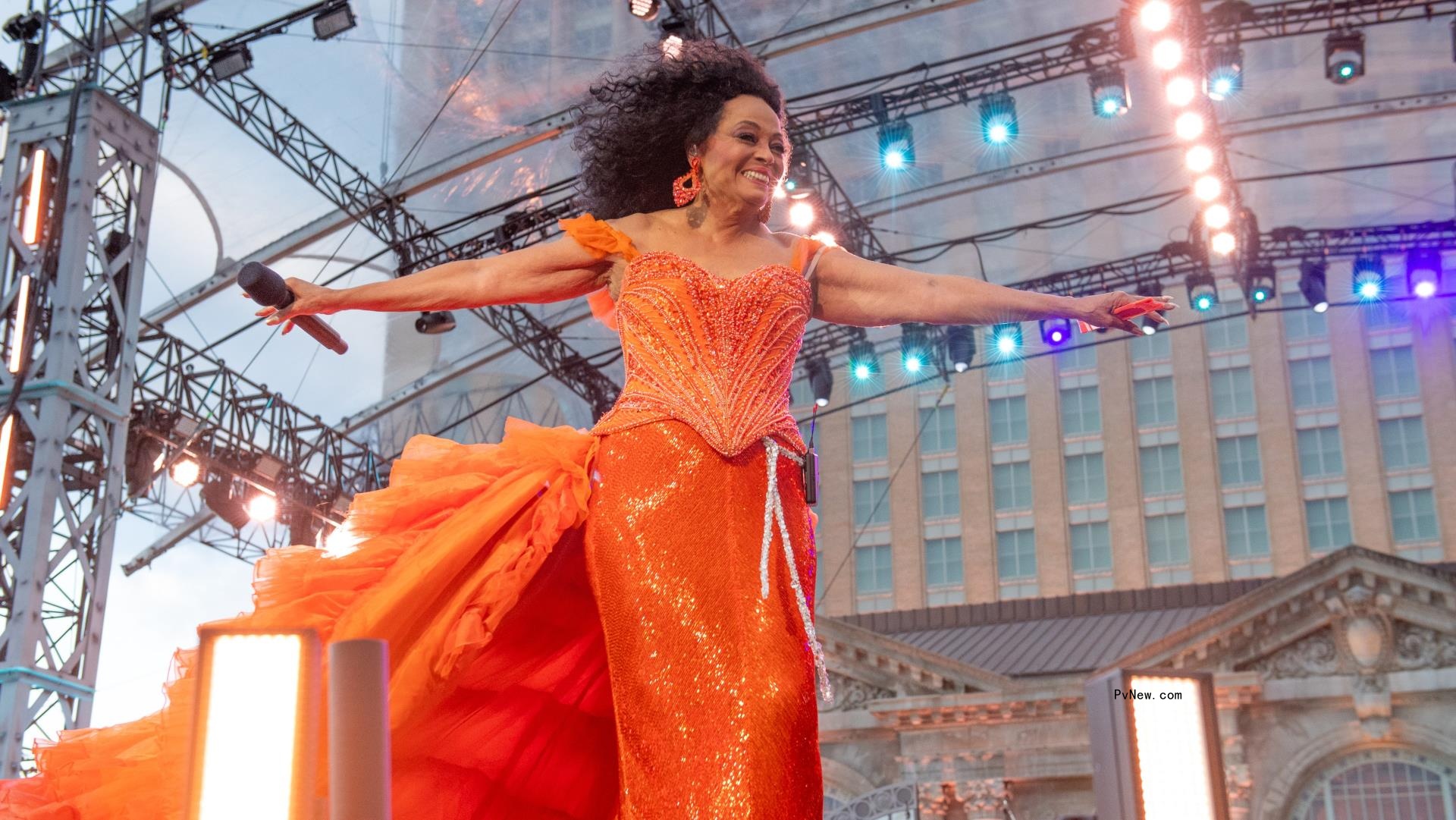 Diana Ross, Eminem, Jack White and Many More Light Up Detroit’s ‘Co<i></i>ncert From Michigan Central’