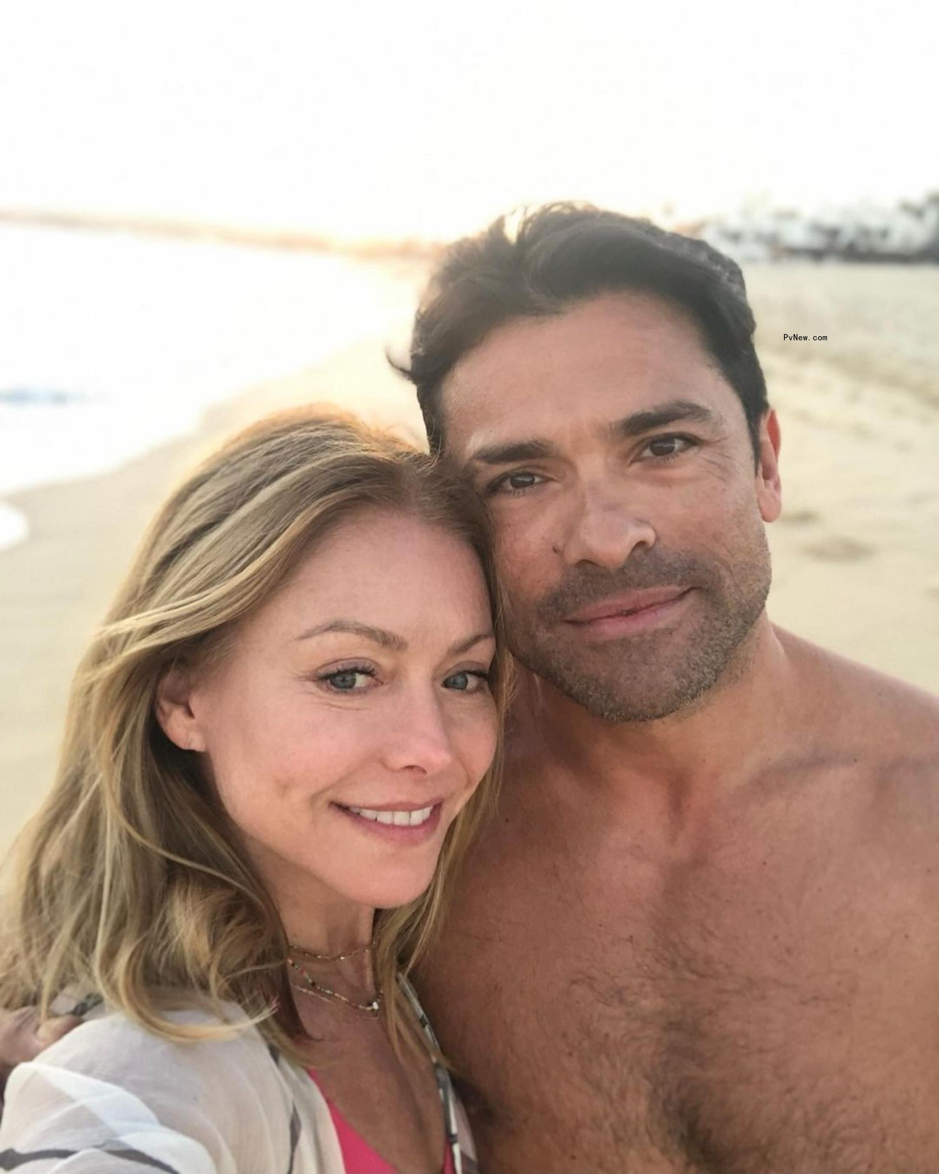 Kelly Ripa and Mark Consuelos