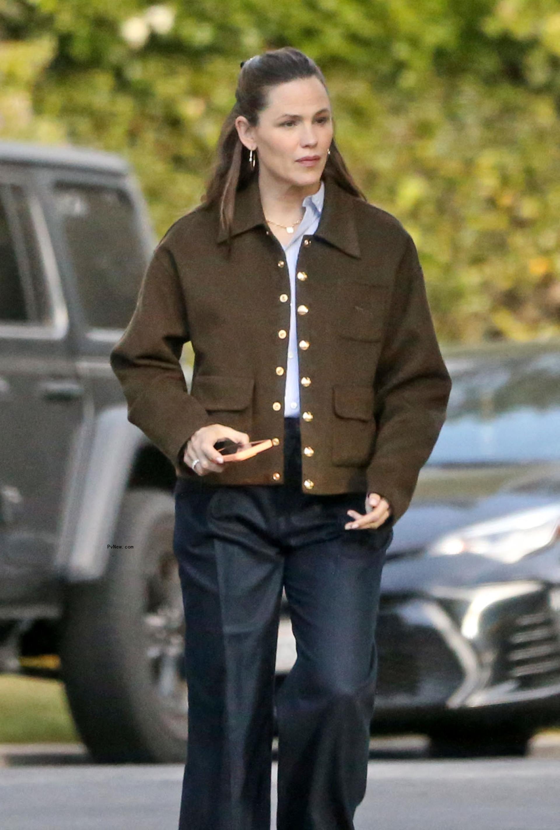 Jennifer Garner at Ben Affleck's rental home.