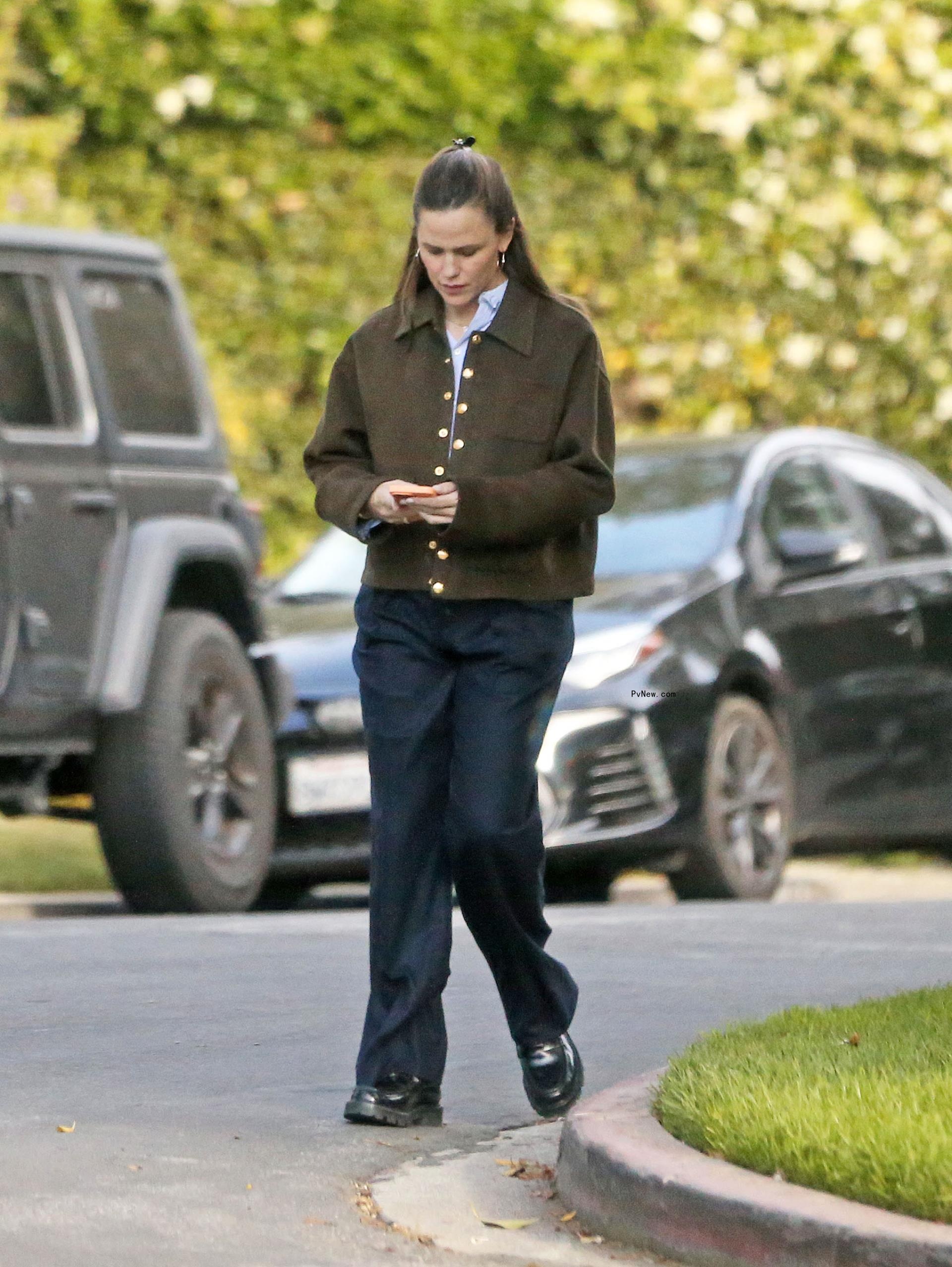 Jennifer Garner at Ben Affleck's rental home.