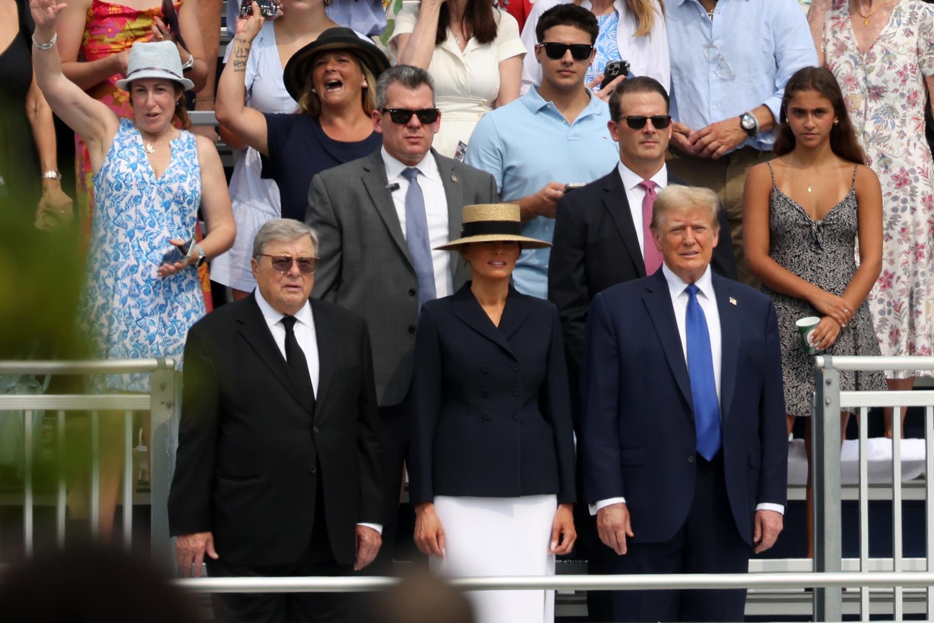 Melania Trump and Do<i></i>nald Trump