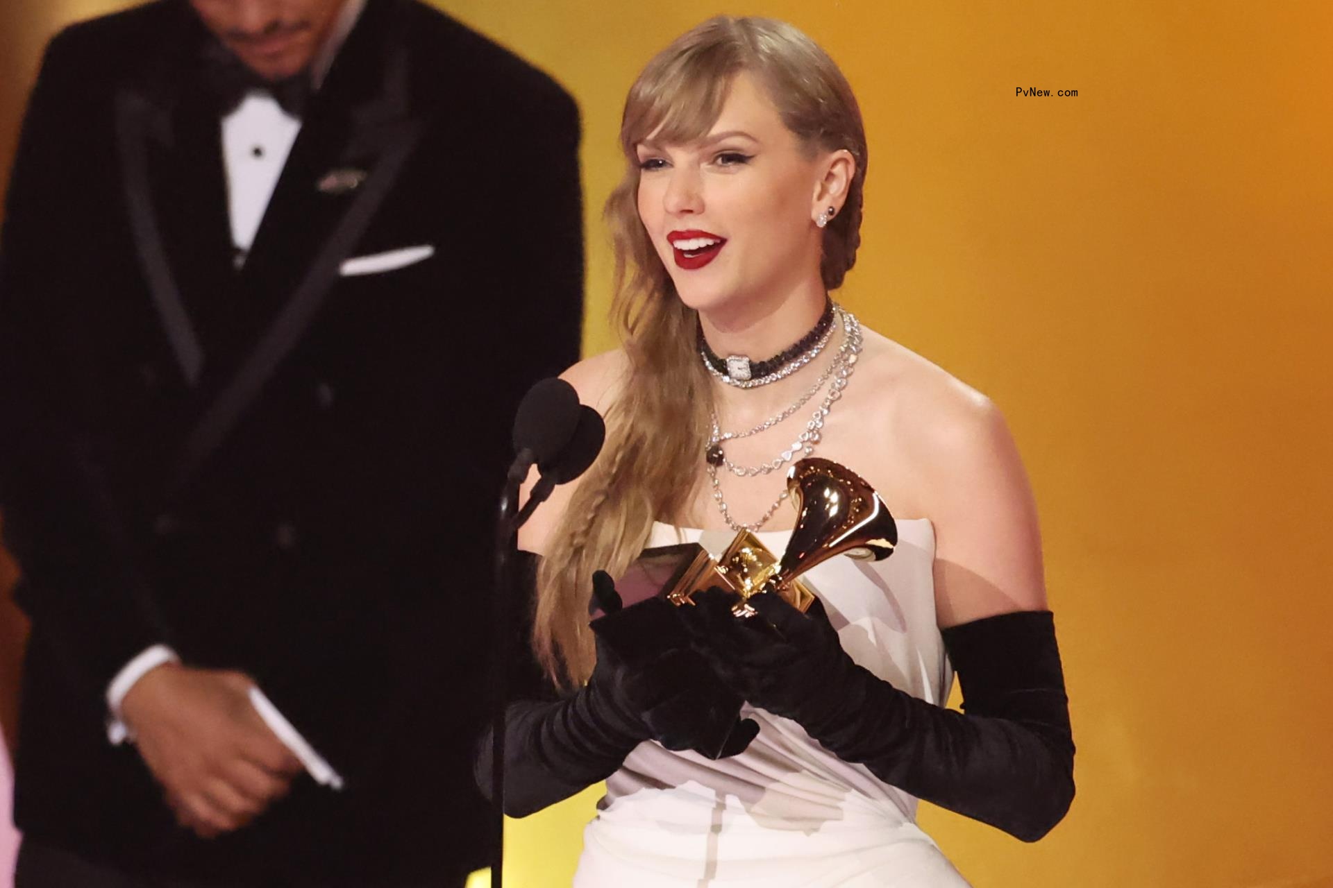 Taylor Swift Grammys 2024