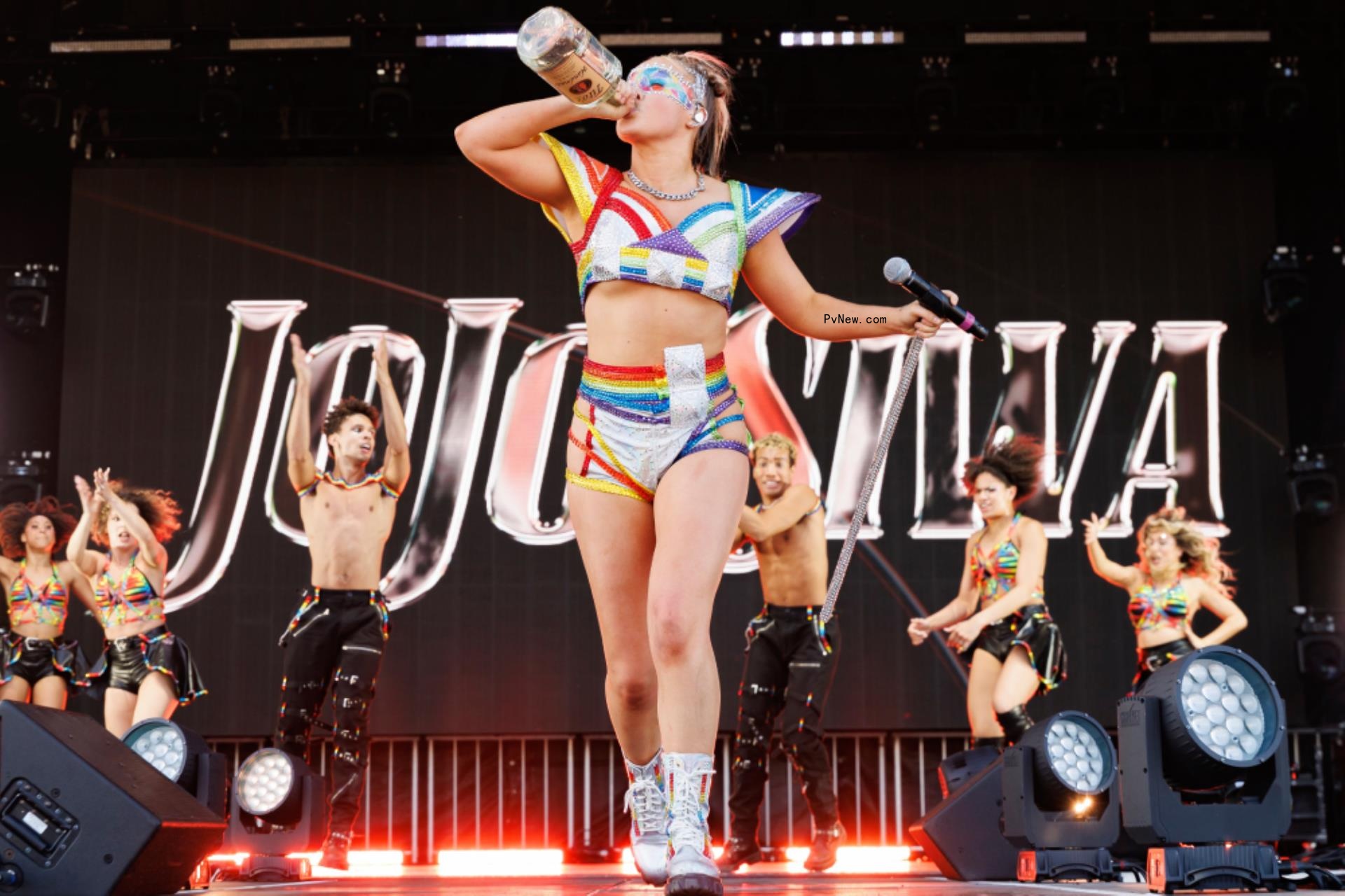 JoJo Siwa Drinks From Vodka Bottle During Pride Performance, Claps Back at o<i></i>nline Troll Who Called Her a Man