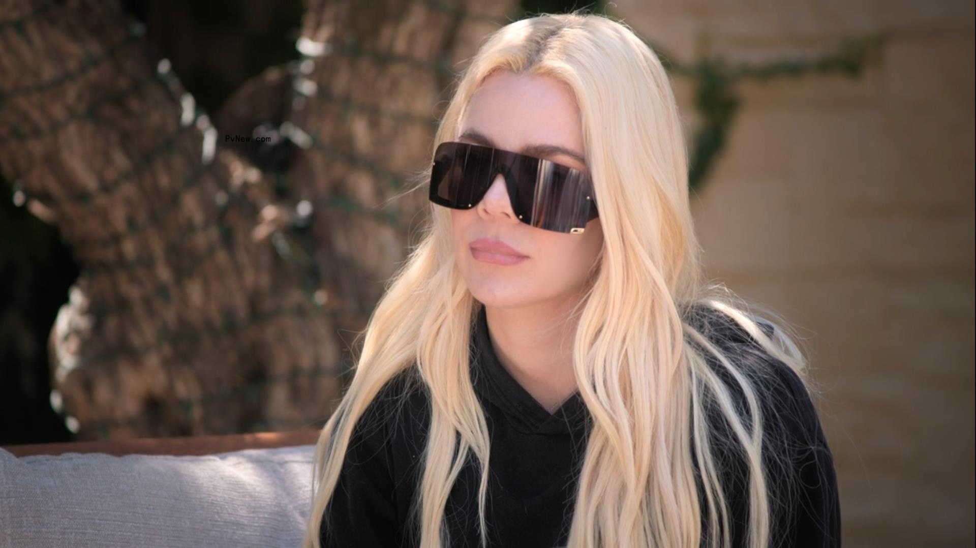 Khloé Kardashian filming 