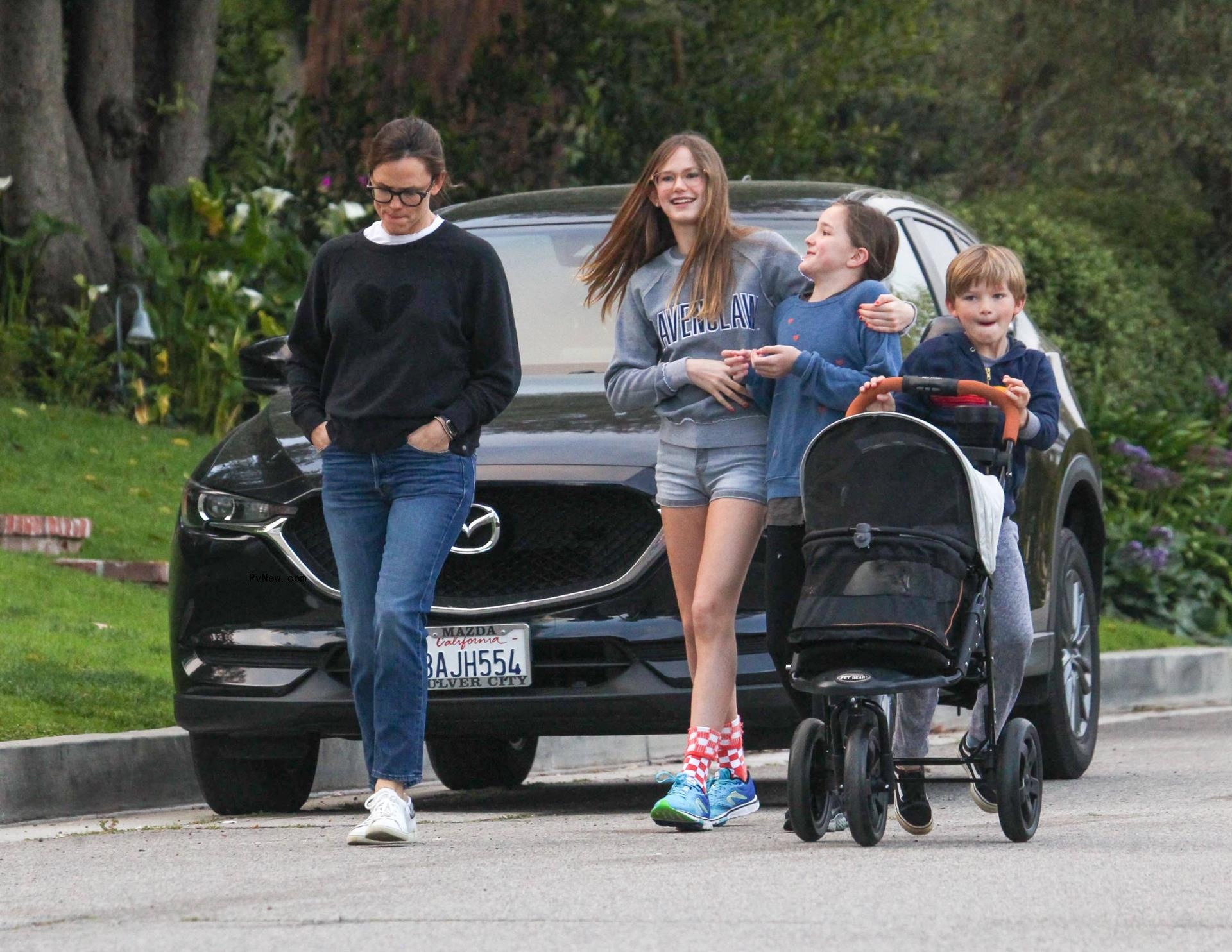 Jennifer Garner and kids