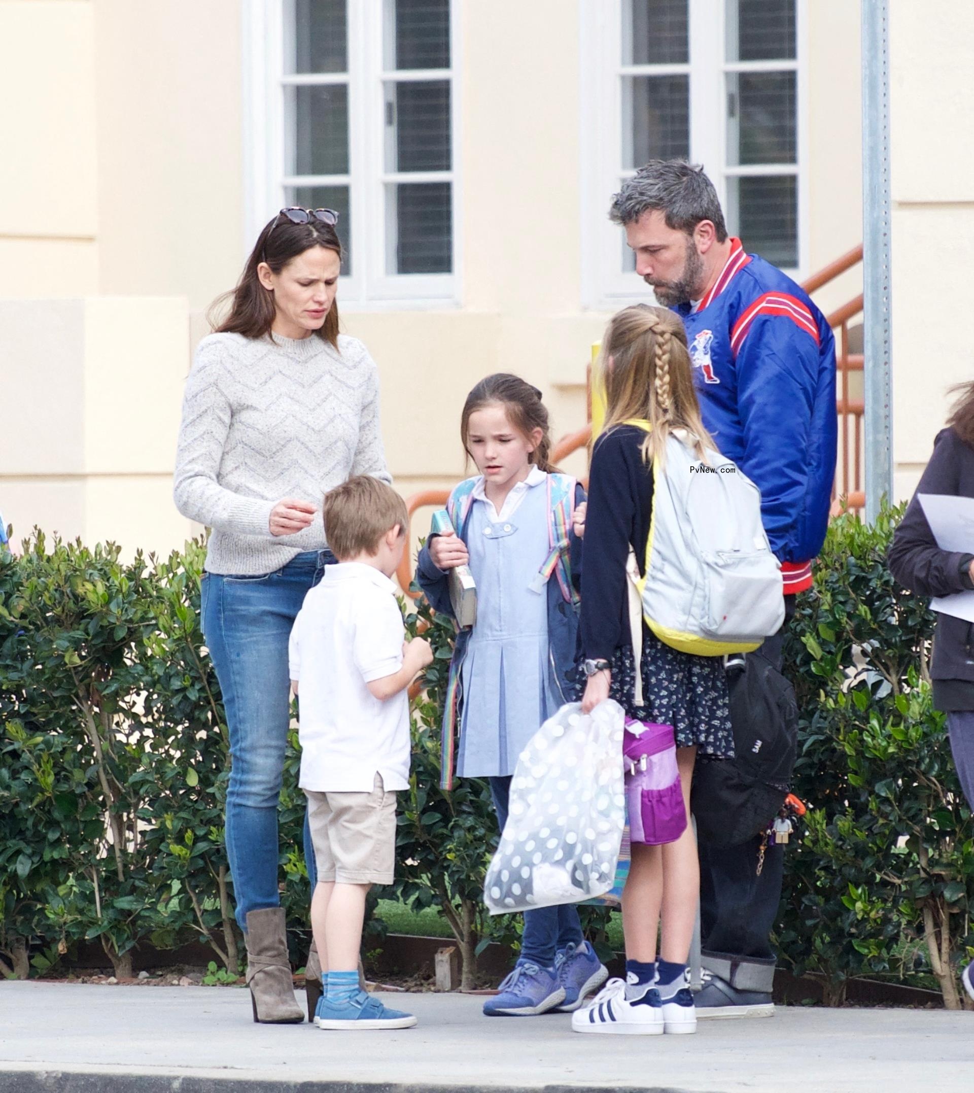 Jennifer Garner, BenAffleck and kids