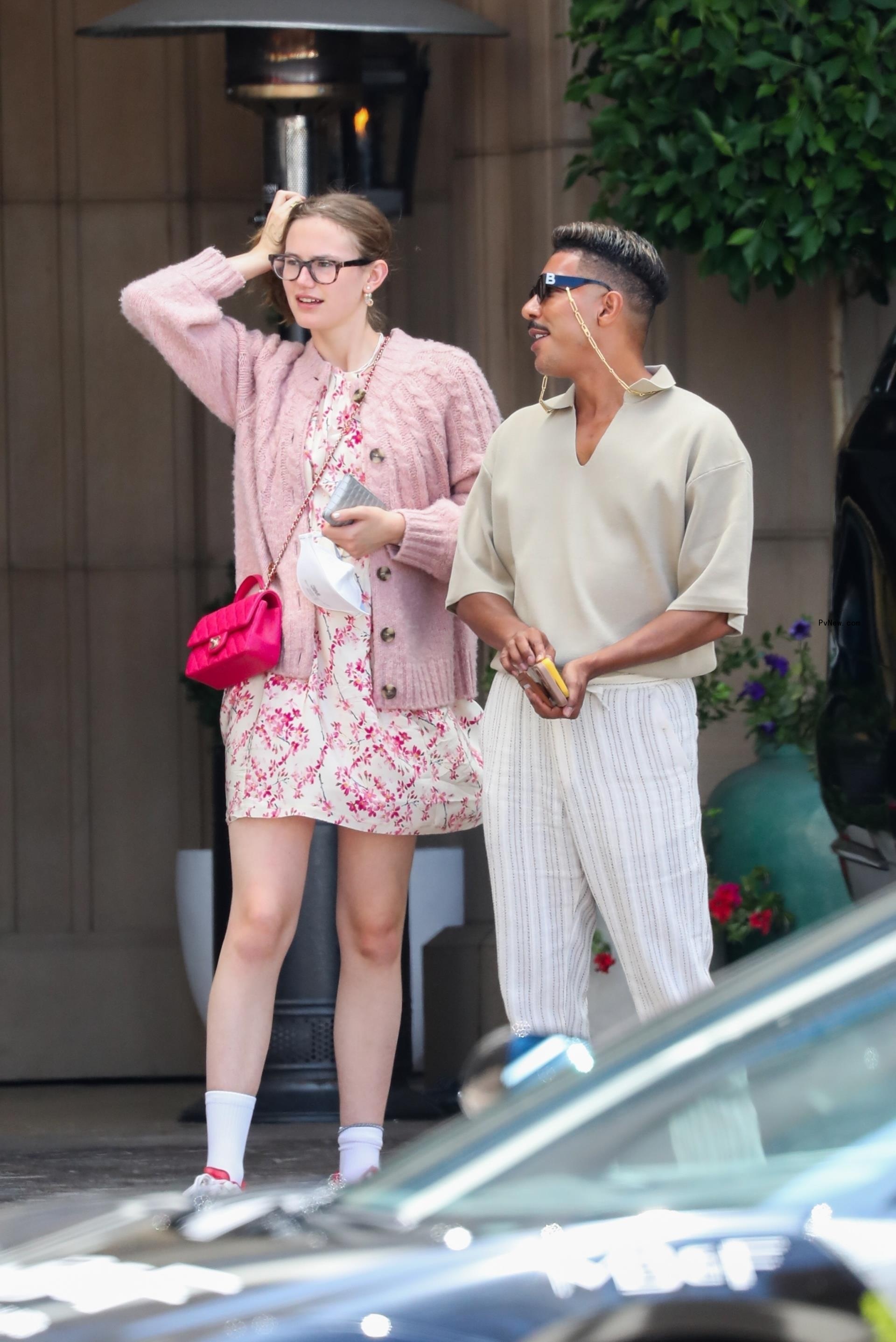 Violet Affleck paparazzi photo