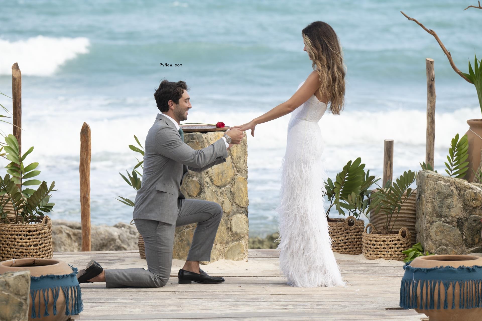 Joey Graziadei proposing to Kelsey Anderson.