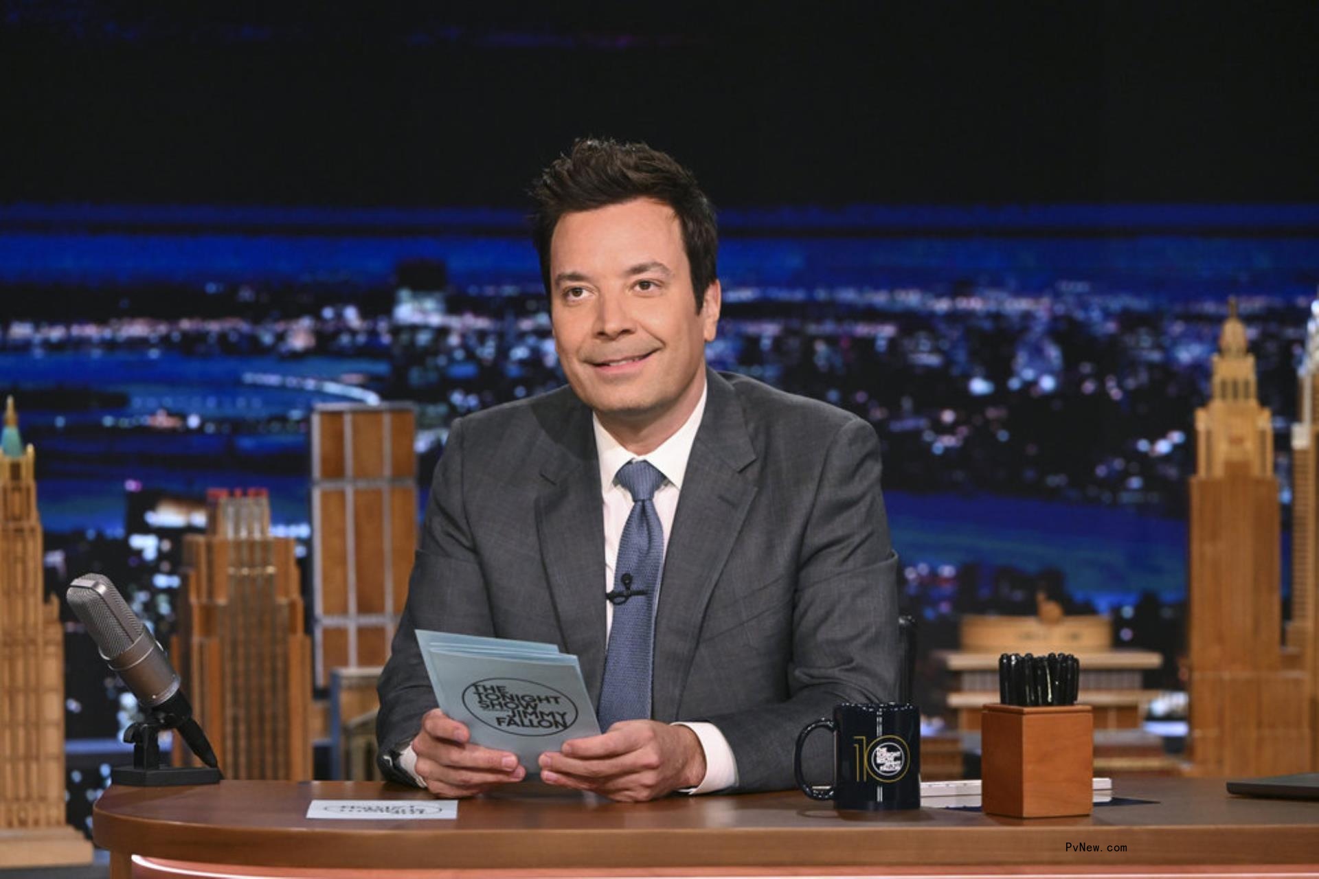 Jimmy Fallon Renews ‘To<i></i>night Show’ Hosting Deal Through 2028