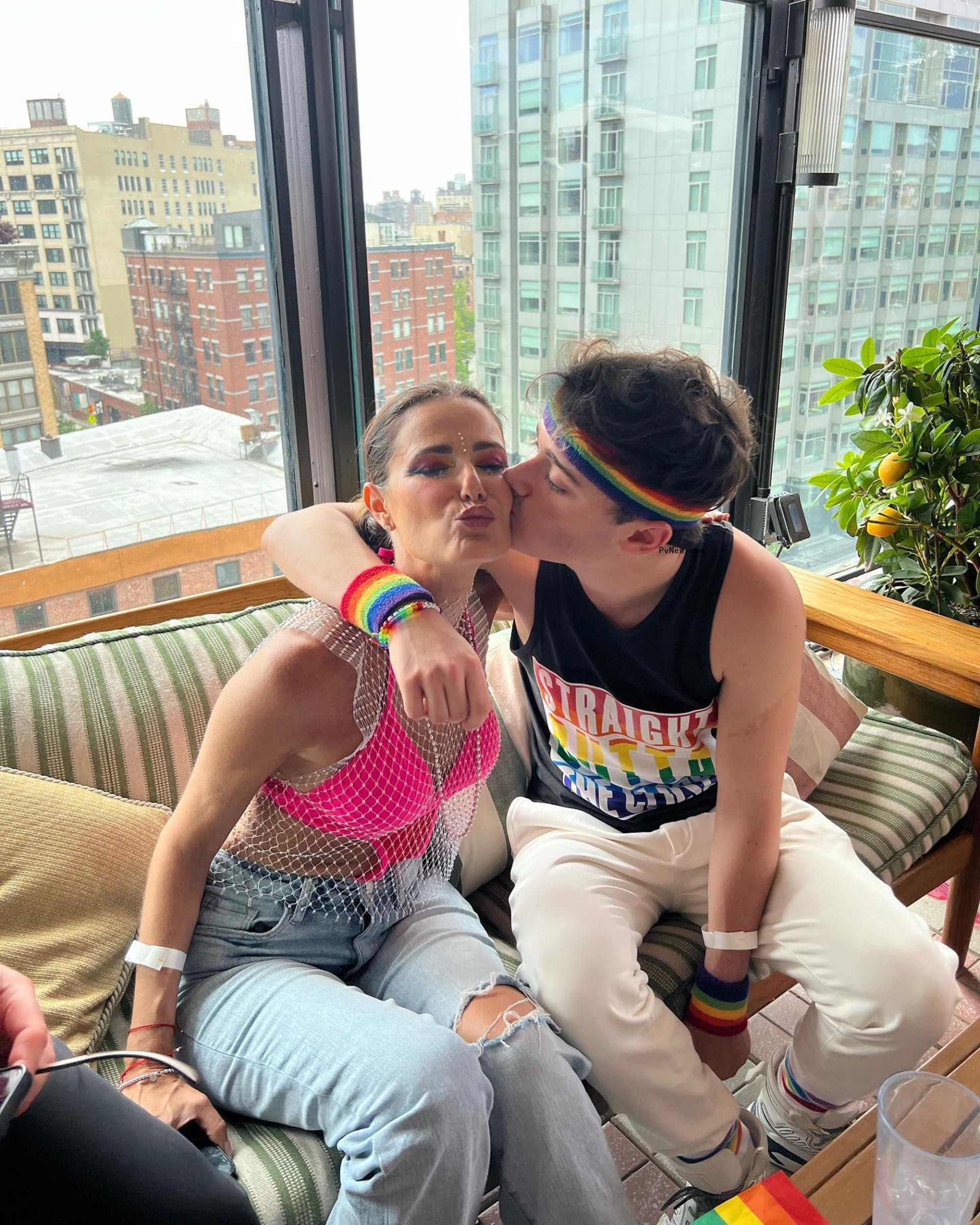 Noah Schnapp and a friend