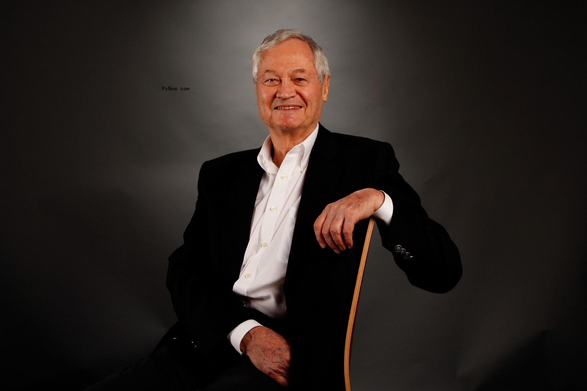 Roger Corman, Pio<i></i>neering Independent Producer and King of B Movies, Dies at 98