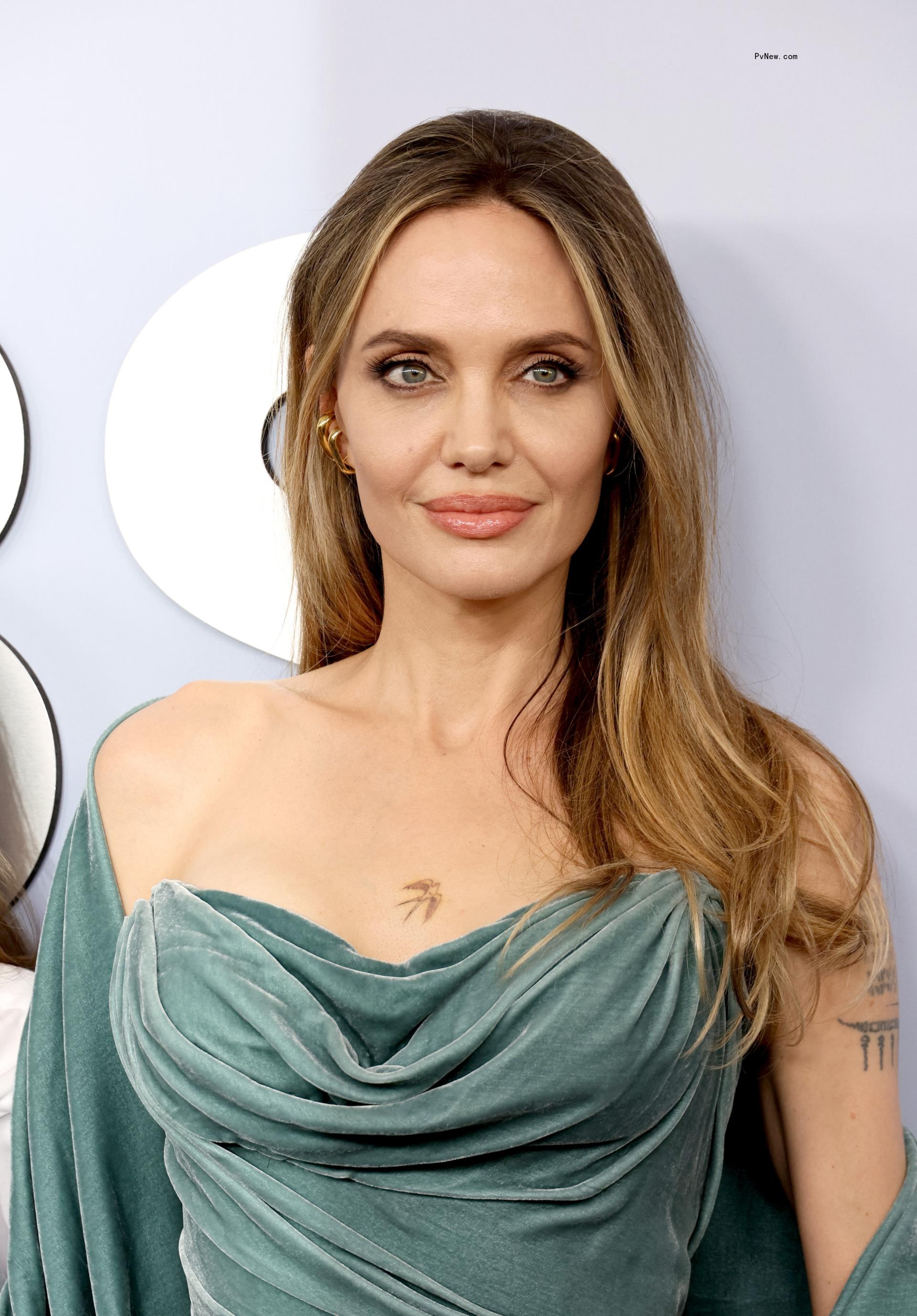 Angelina Jolie