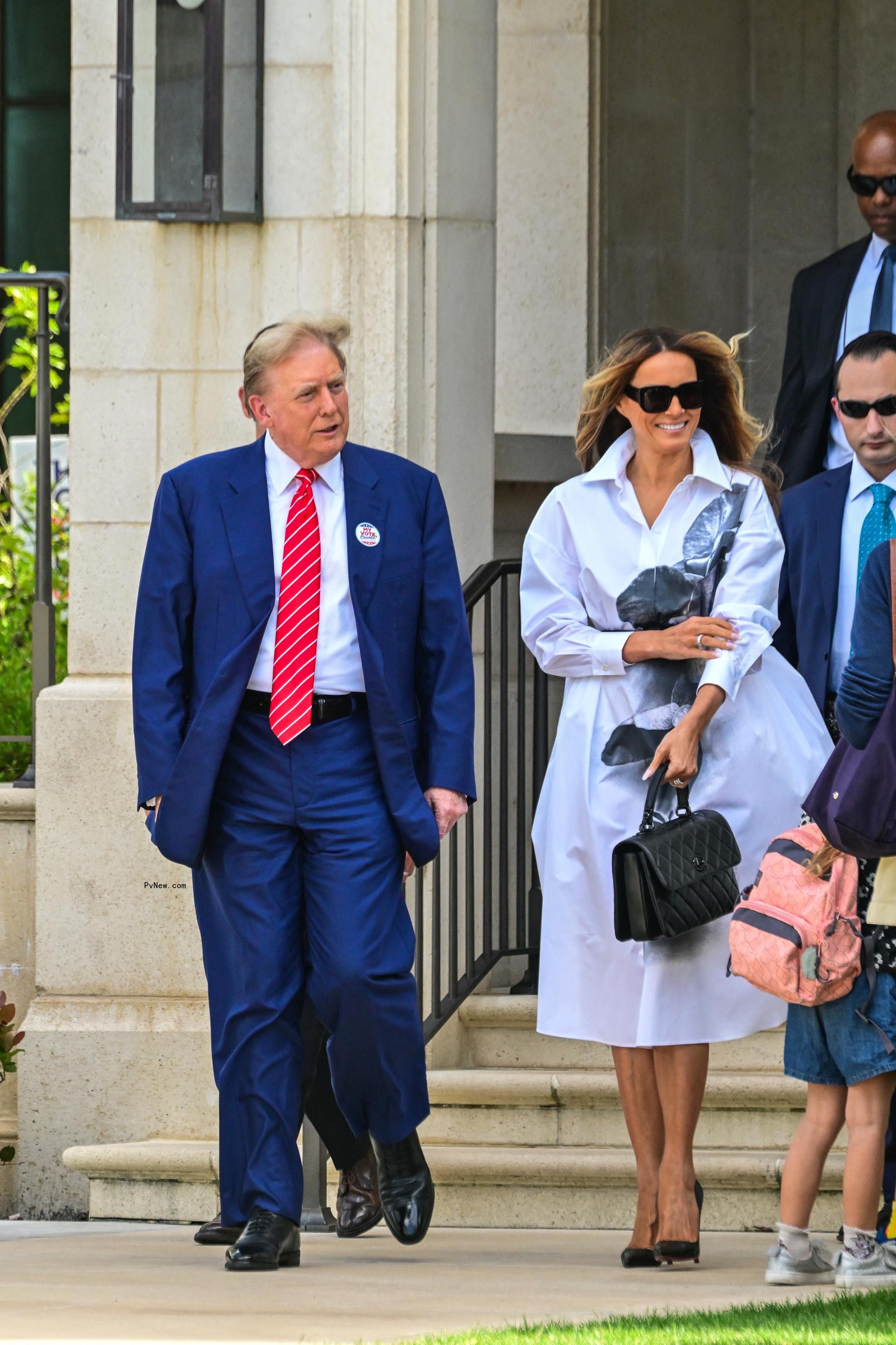  Do<i></i>nald Trump (L) and former First Lady Melania Trump
