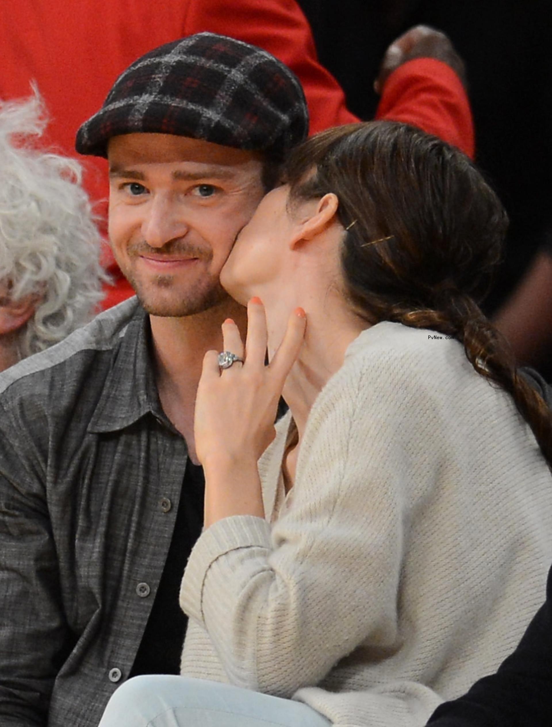 Jessica Biel and Justin Timberlake sitting together 