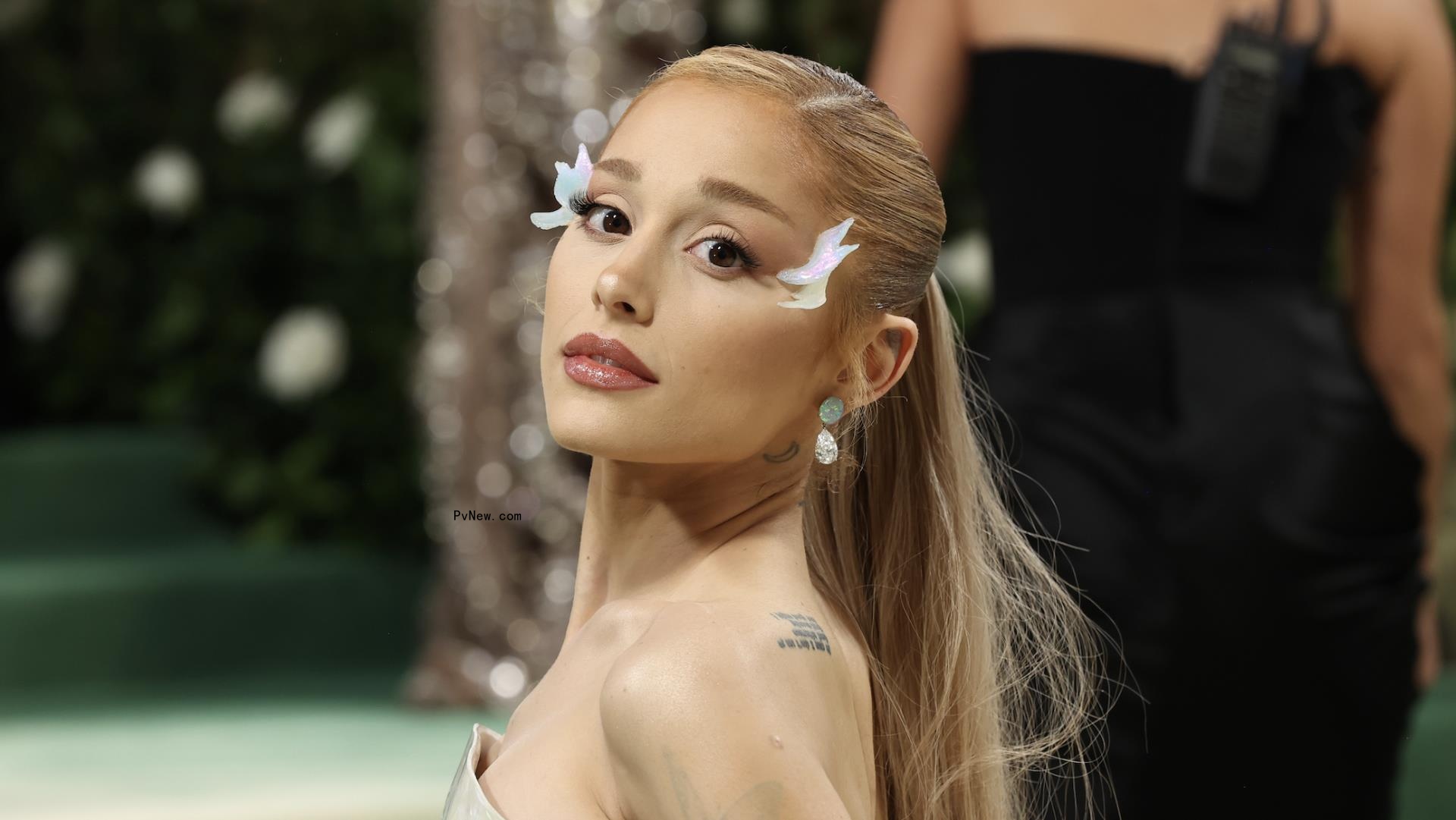 Ariana Grande Teams With Brandy and Mo<i></i>nica for ‘Boy Is Mine’ Remix