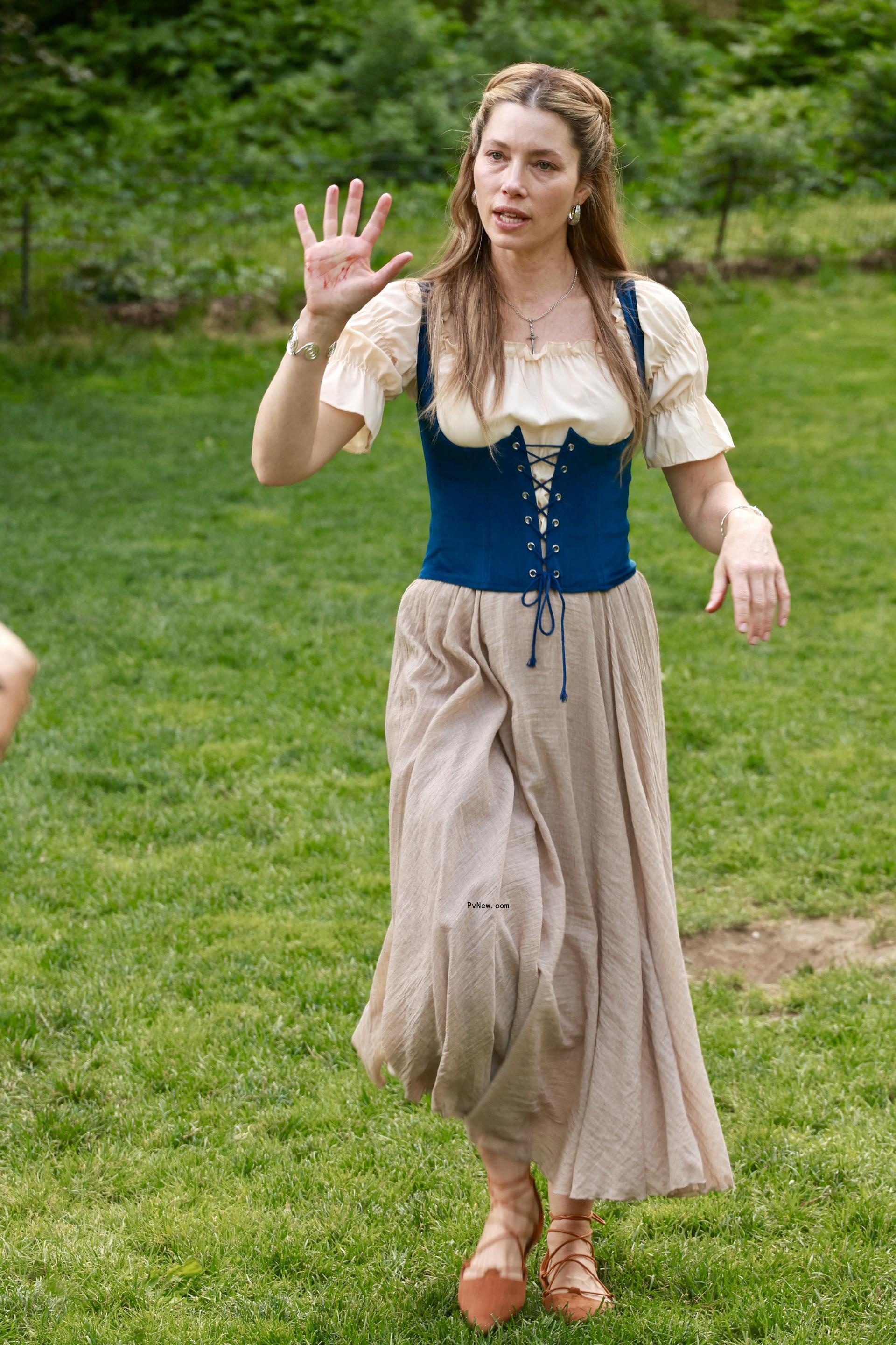 Jessica Biel on the set of 