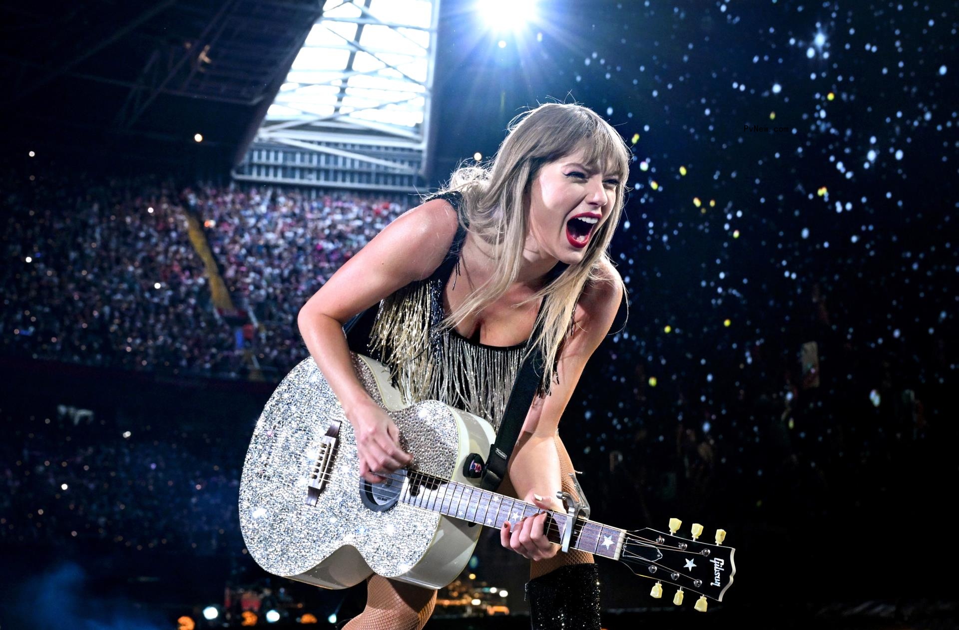 Taylor Swift Thrills Cardiff Audience With Ultra-Deep Cuts and a Greeting in Welsh: Co<i></i>ncert Review