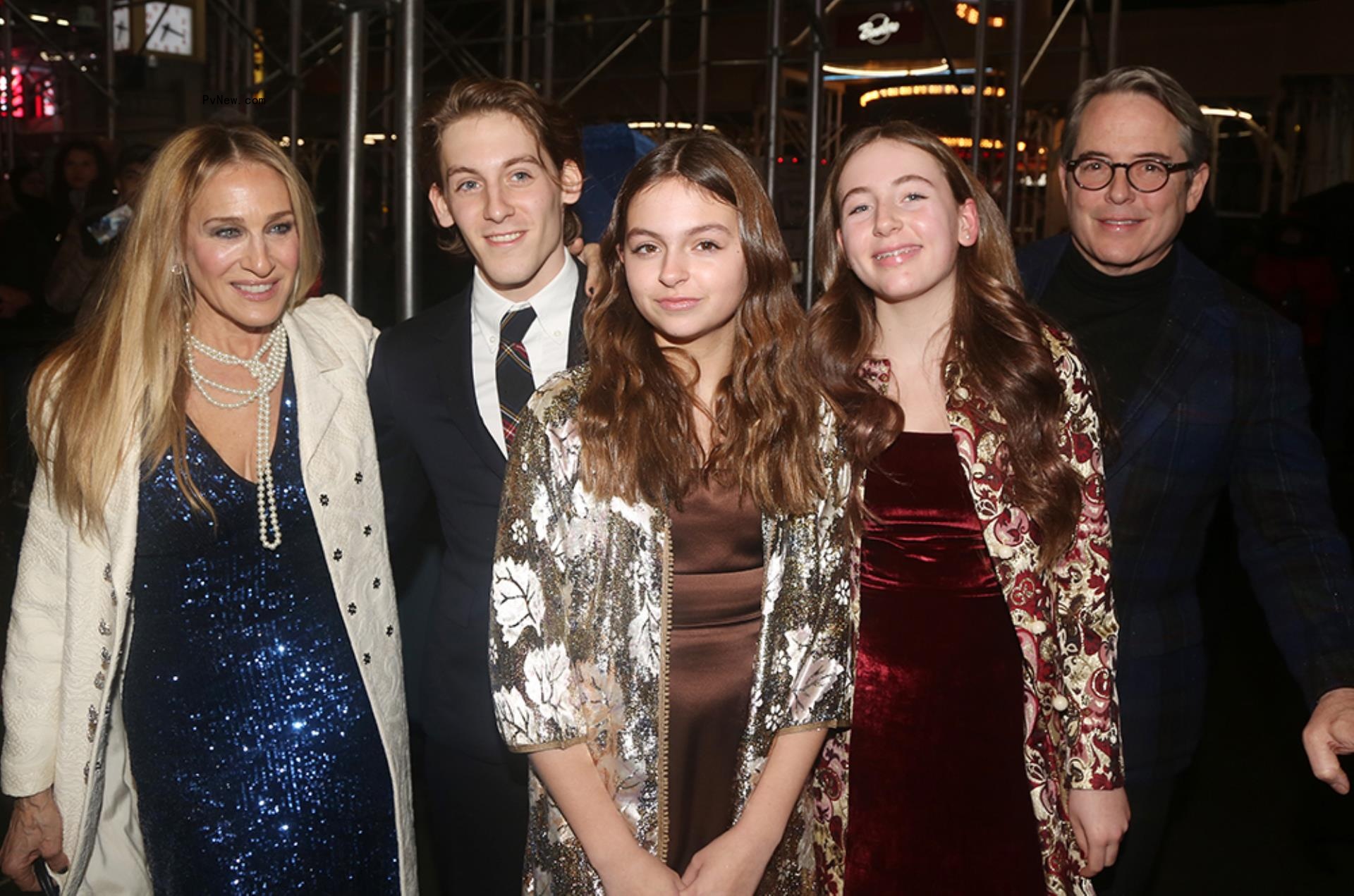 Sarah Jessica Parker, Matthew Broderick, son and twin daughters