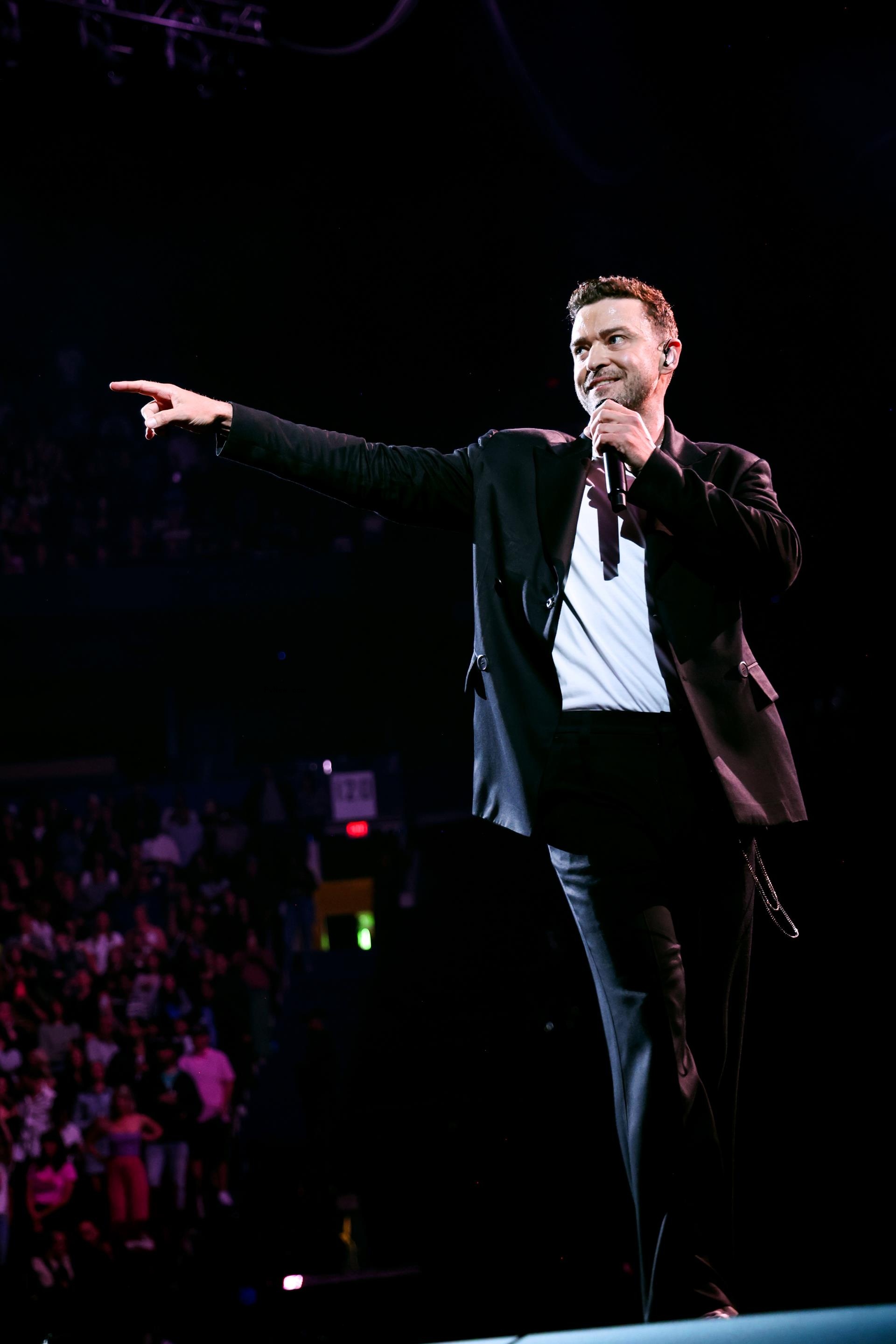 Justin Timberlake singing