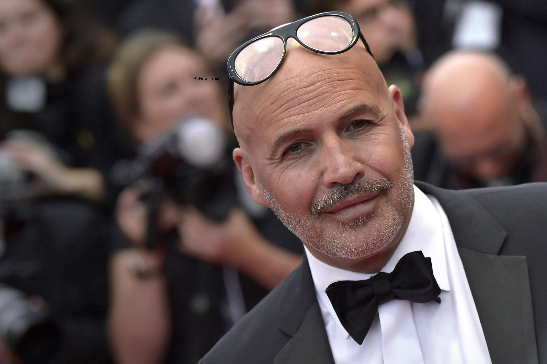 Billy Zane Says ‘Actors Should Get Emotio<i></i>nal Stunt Pay’ After Playing a Sex Cult Leader and Filming Abuse Scenes: ‘You’re Recreating Weird Trauma’