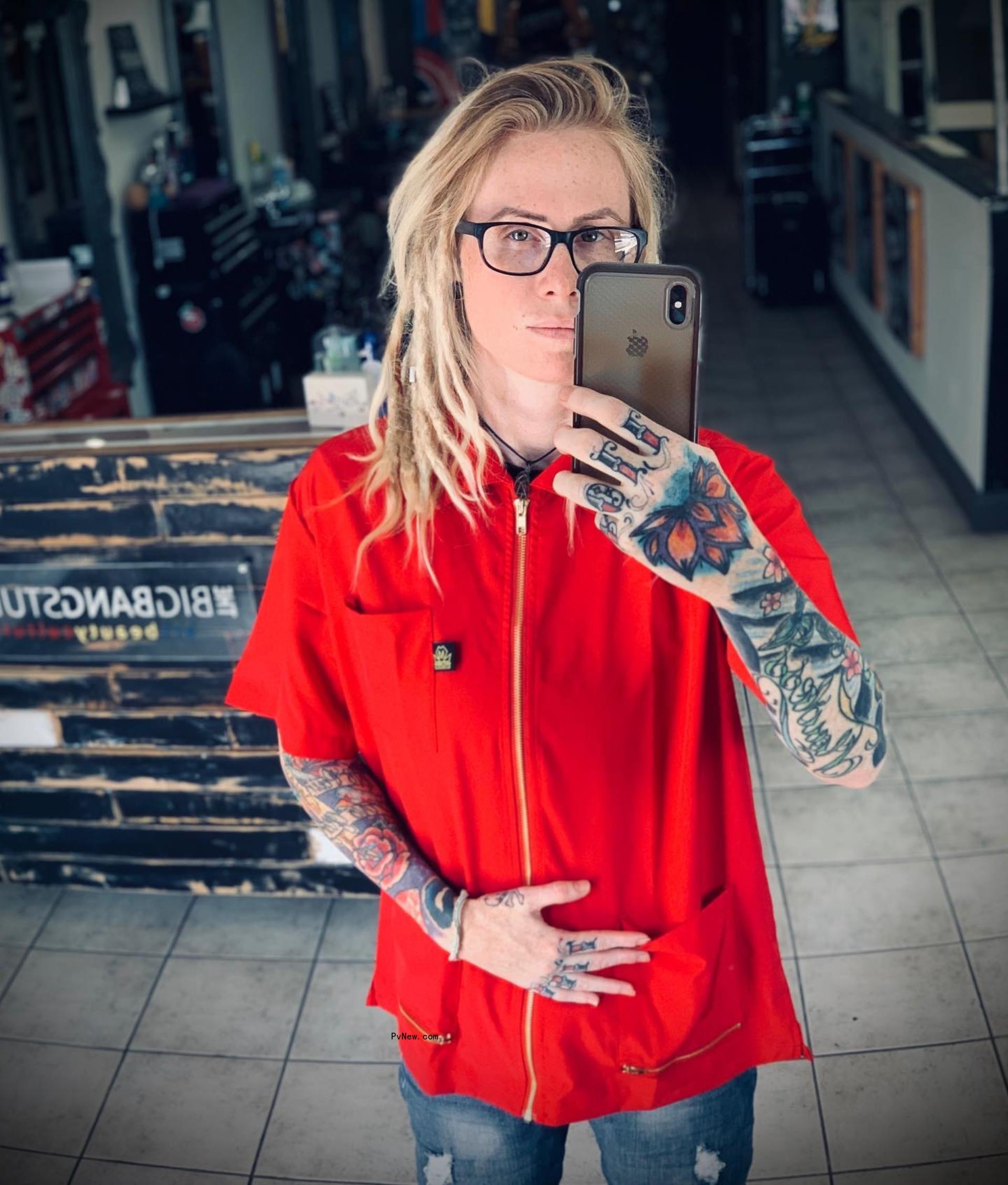 A mirror selfie of Jessi Lawless