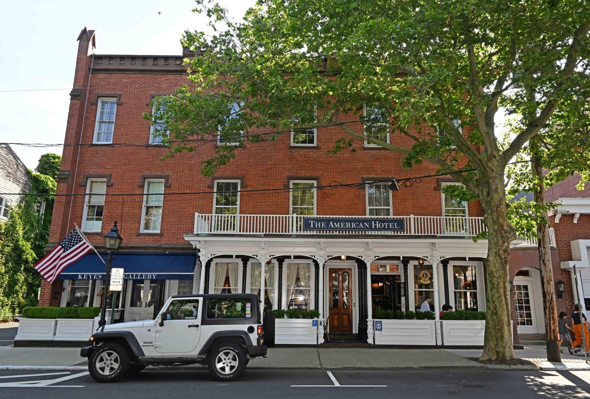 The American Hotel