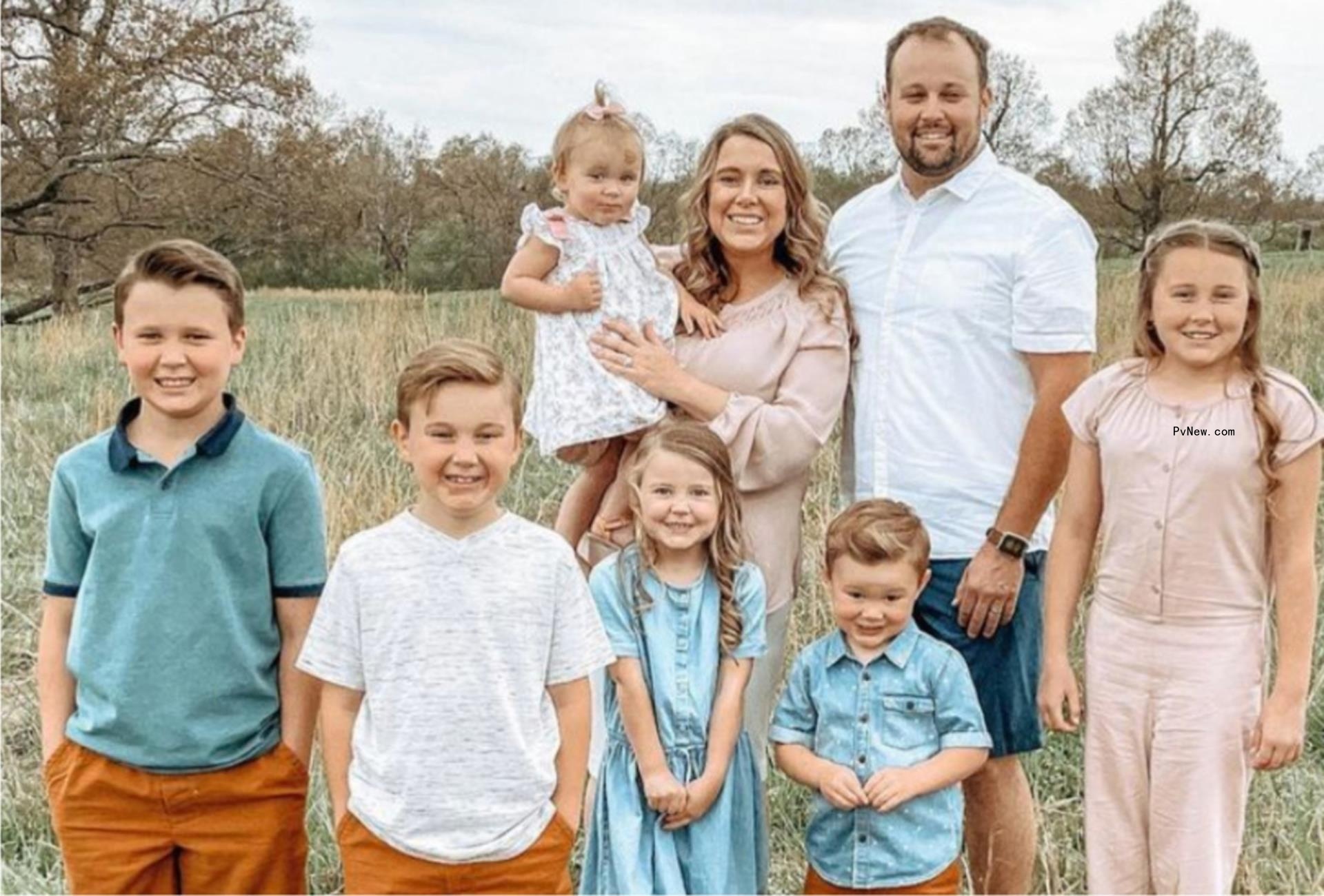 Josh and Anna Duggar and their kids.