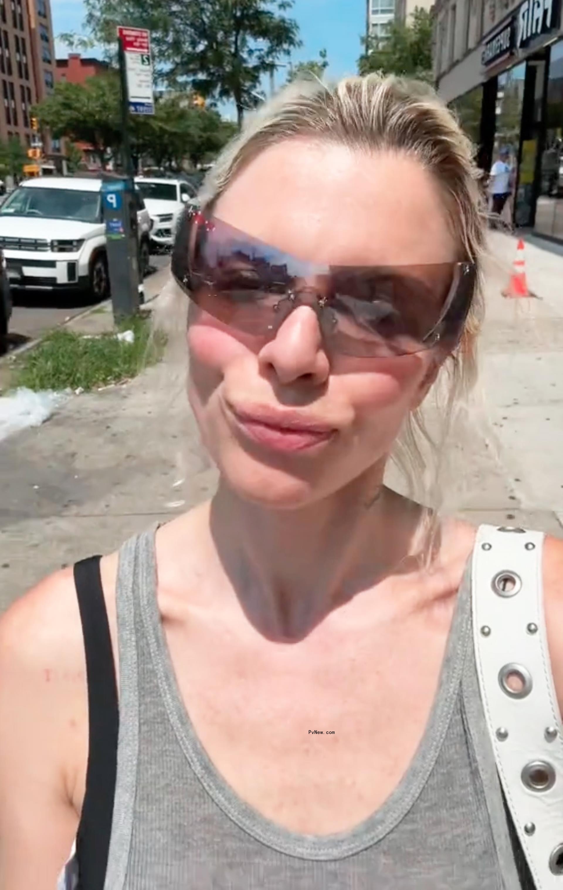 Julia Fox