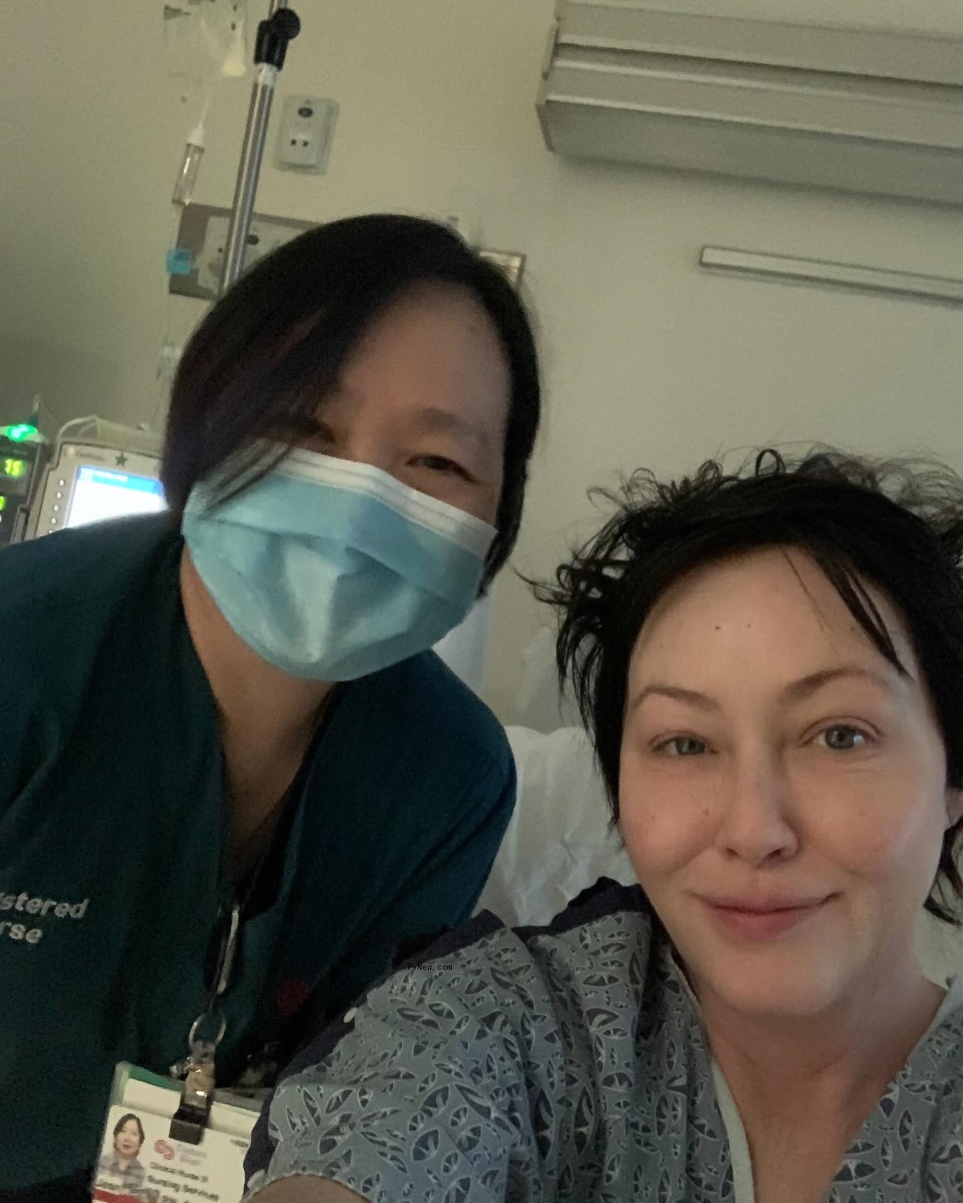 Shannen Doherty selfie
