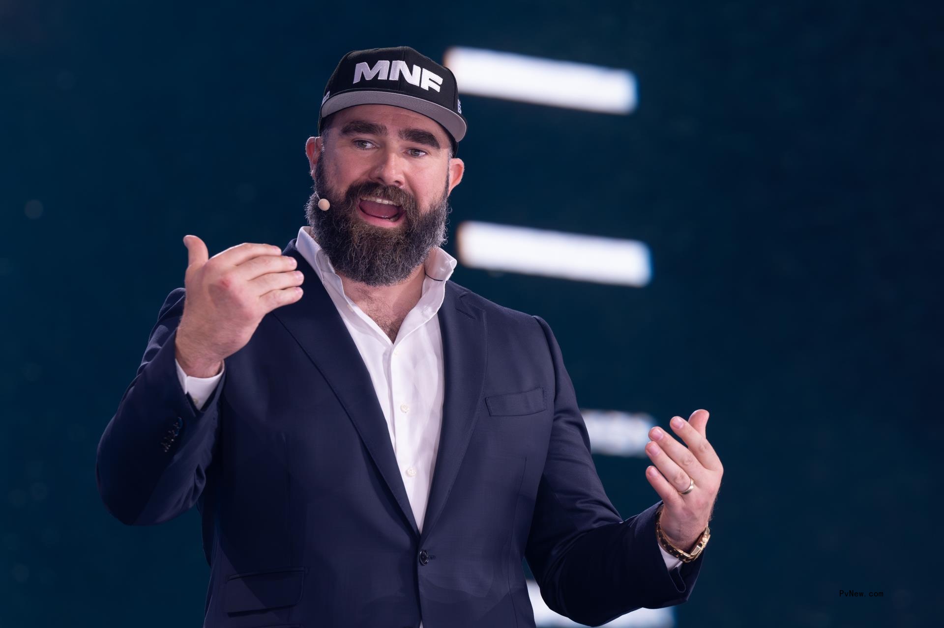 Jason Kelce stage photo
