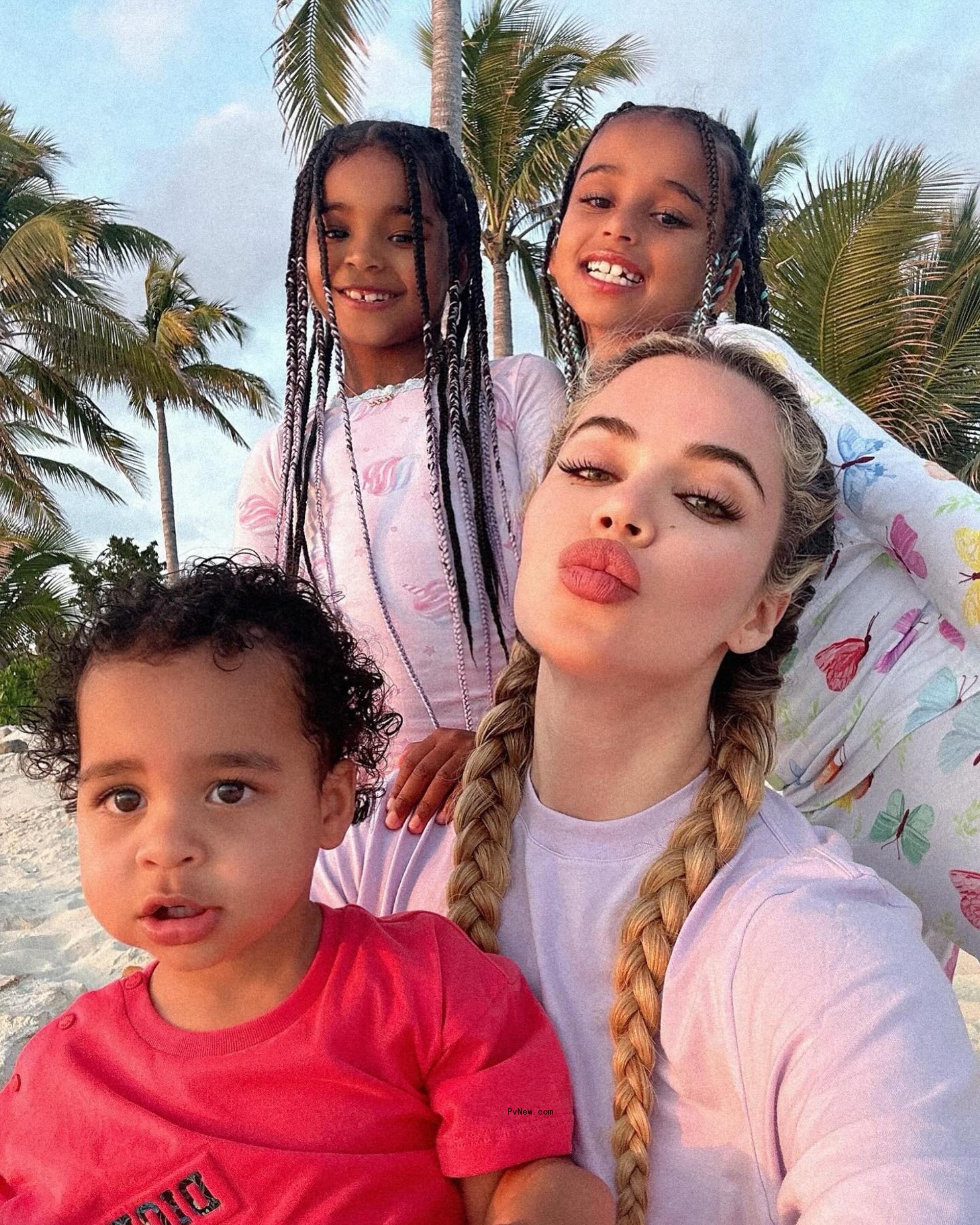 Khloé Kardashian and kids