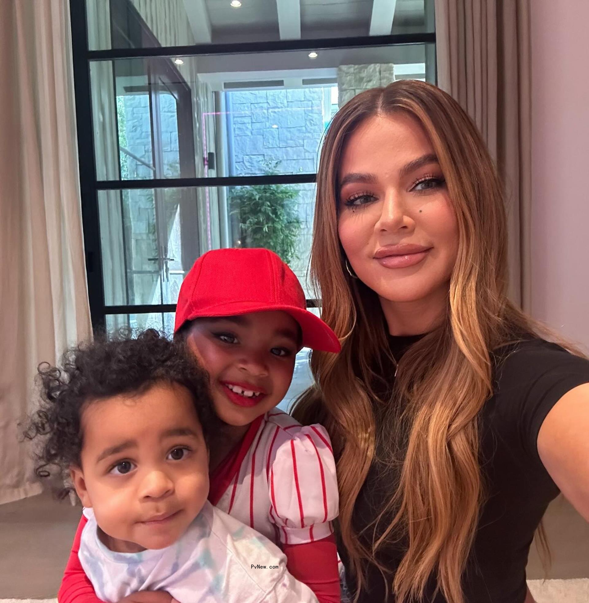 Khloé Kardashian and kids