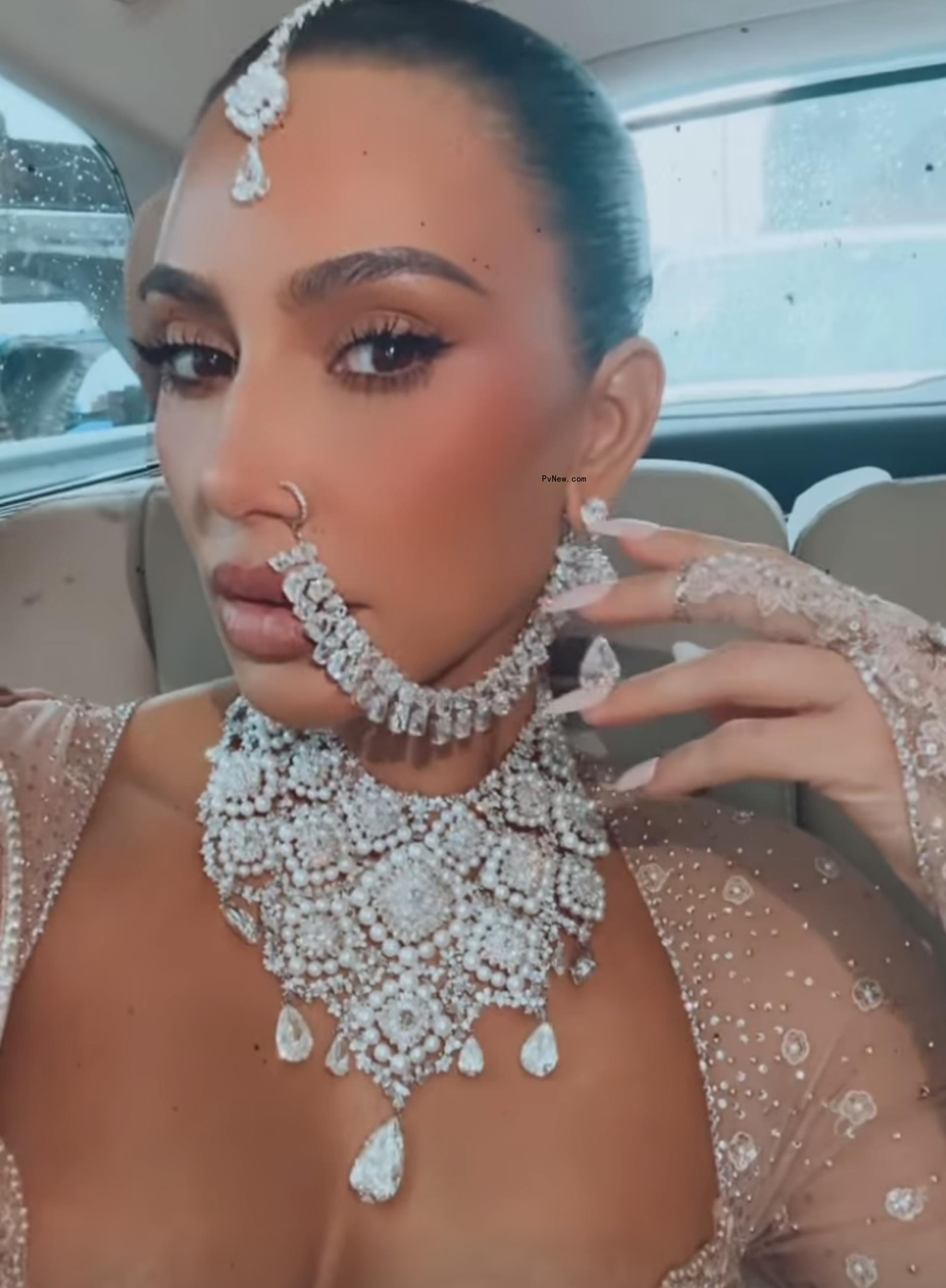 Kim Kardashian selfie