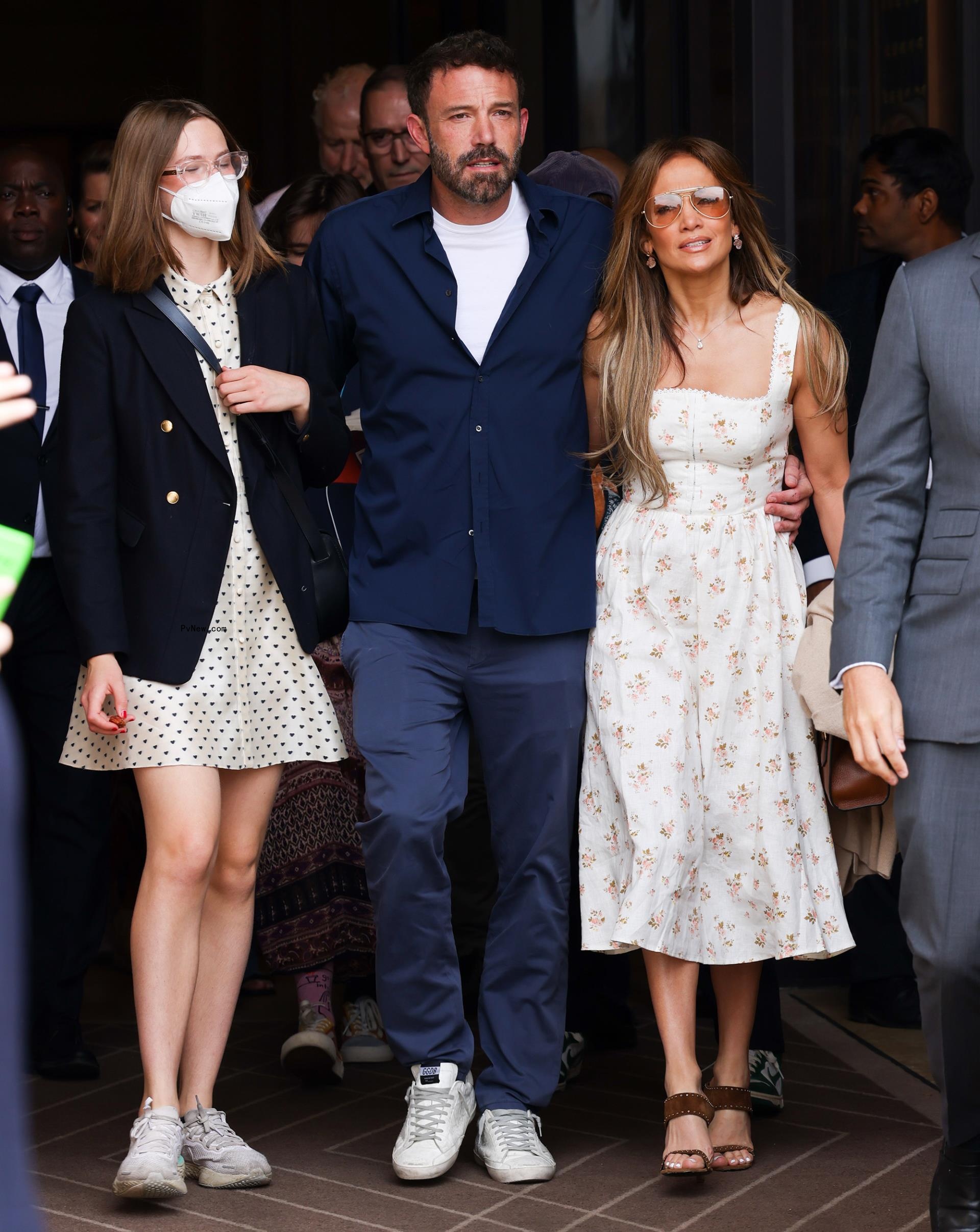 Violet Affleck, Ben Affleck and Jennifer Lopez.