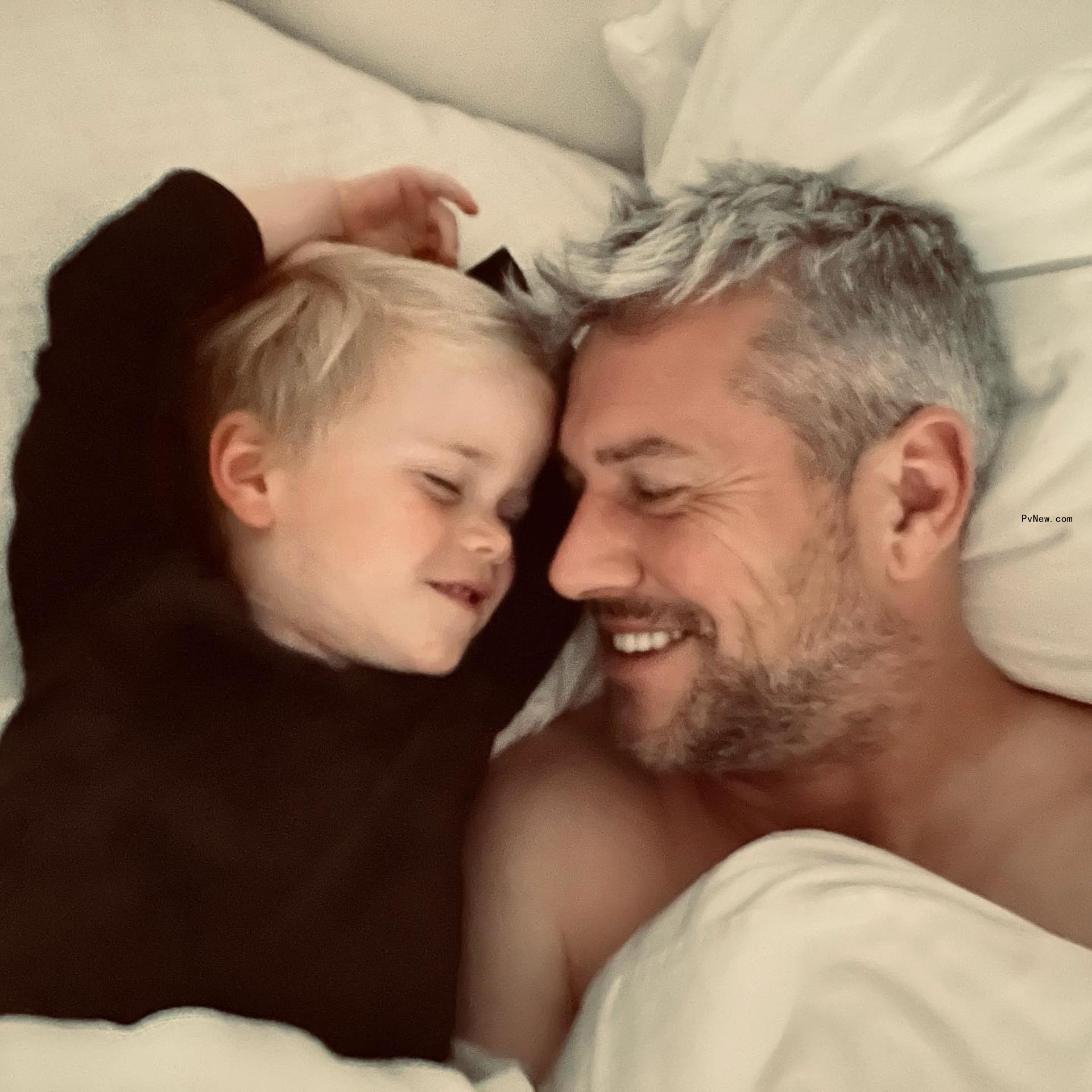 Ant Anstead and his son Hudson in bed.