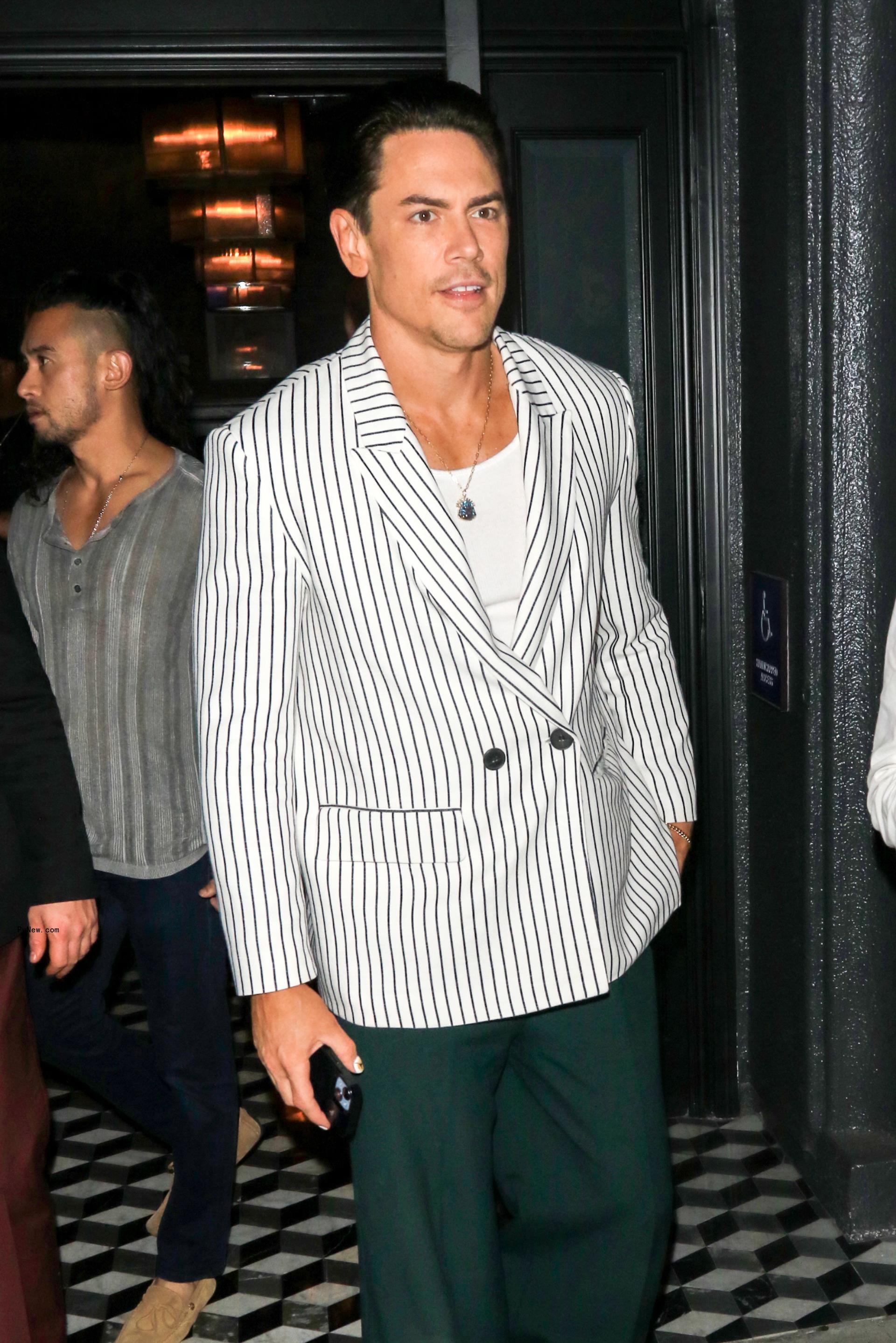 Tom Sandoval leaving Craigs LA. 