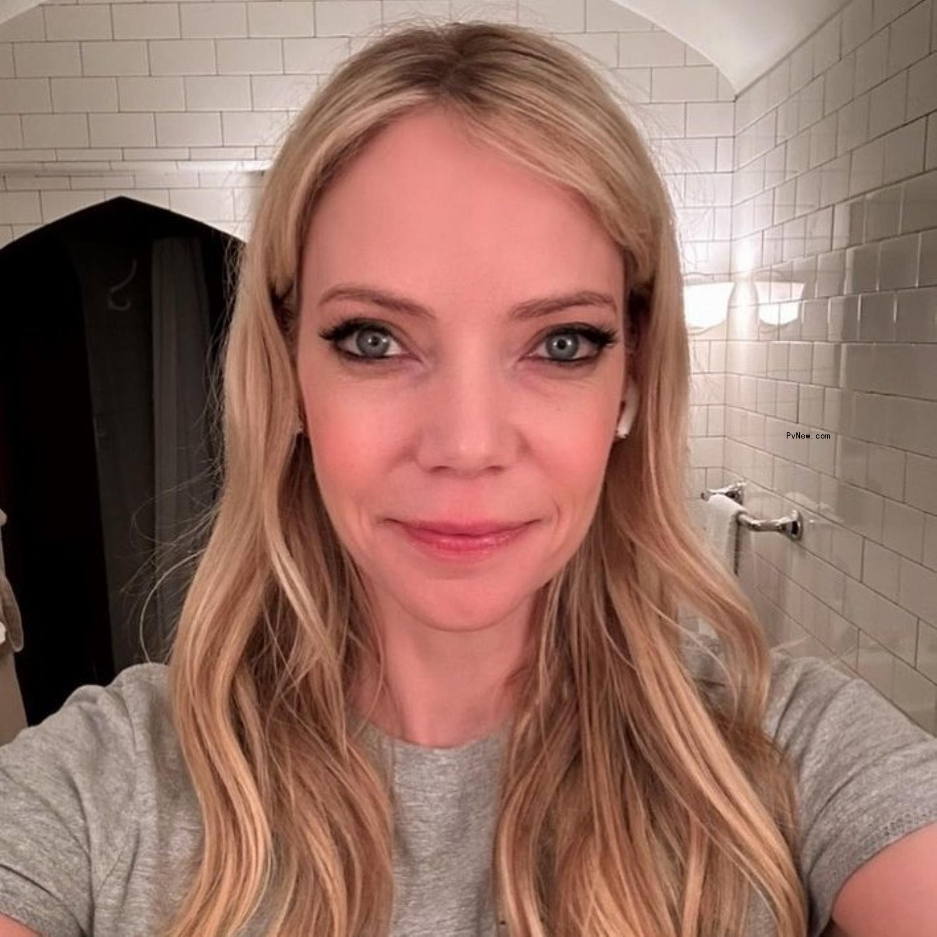 Riki Lindhome and Fred Armisen