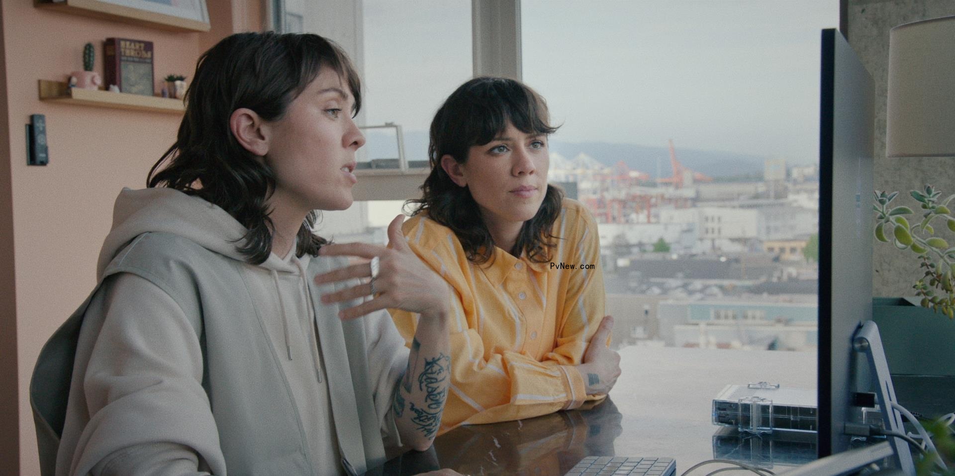 Charli XCX Brings Out Robyn and Romy to Remix ‘Dancing on My Own’ at Glasto<i></i>nbury DJ Set