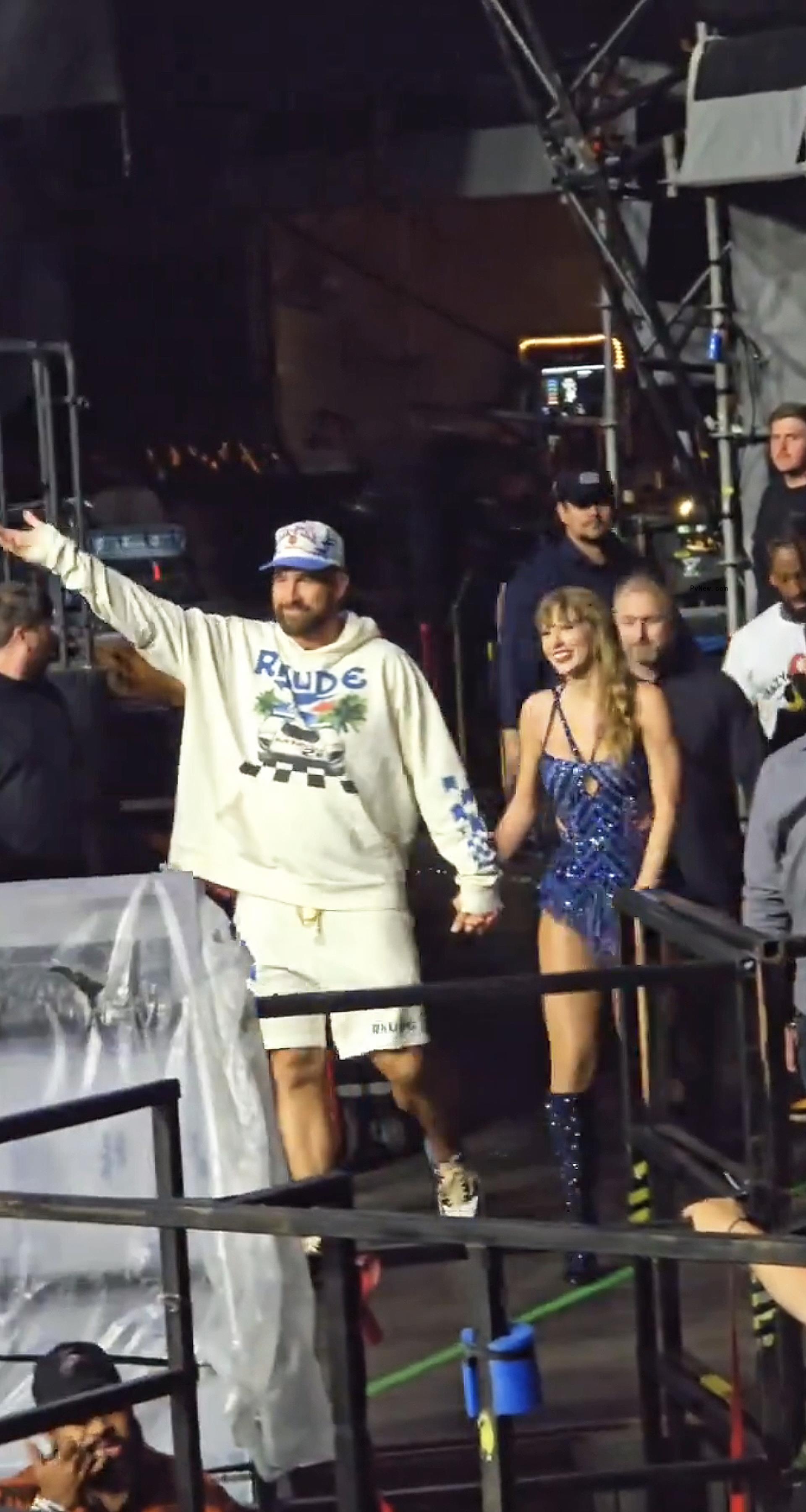 Jason Kelce playing golf