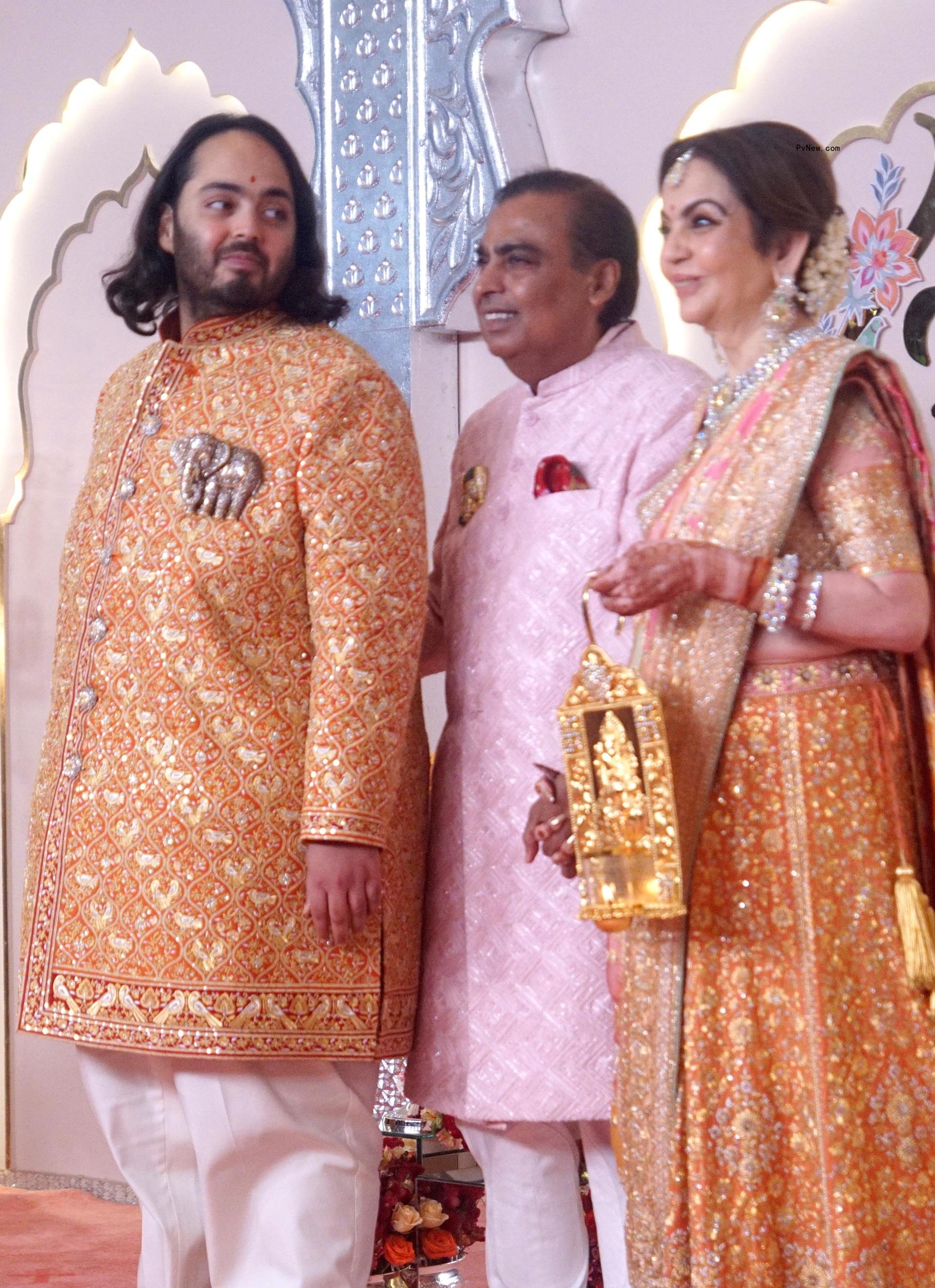 Anant Ambani and parents