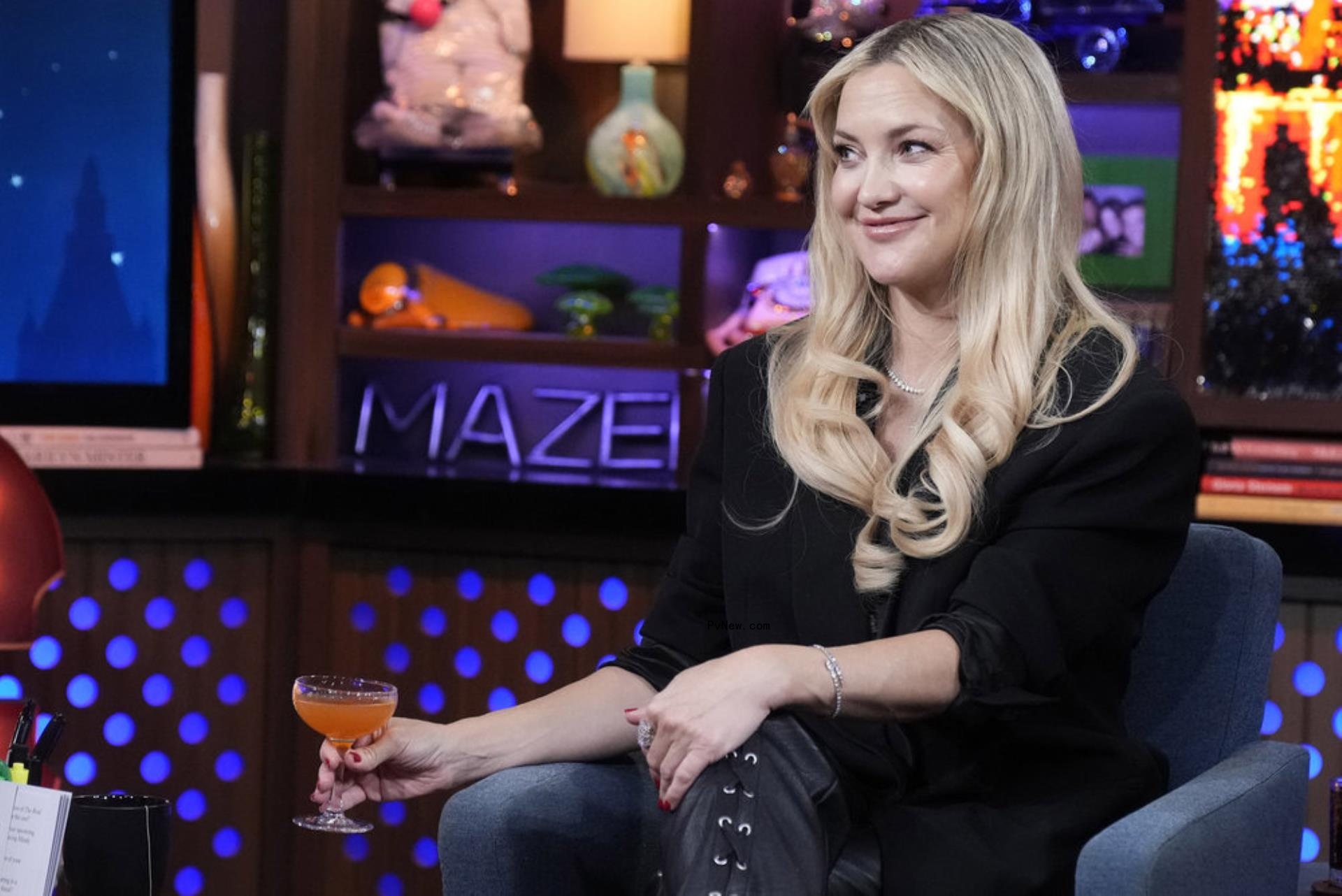 Kate Hudson speaking