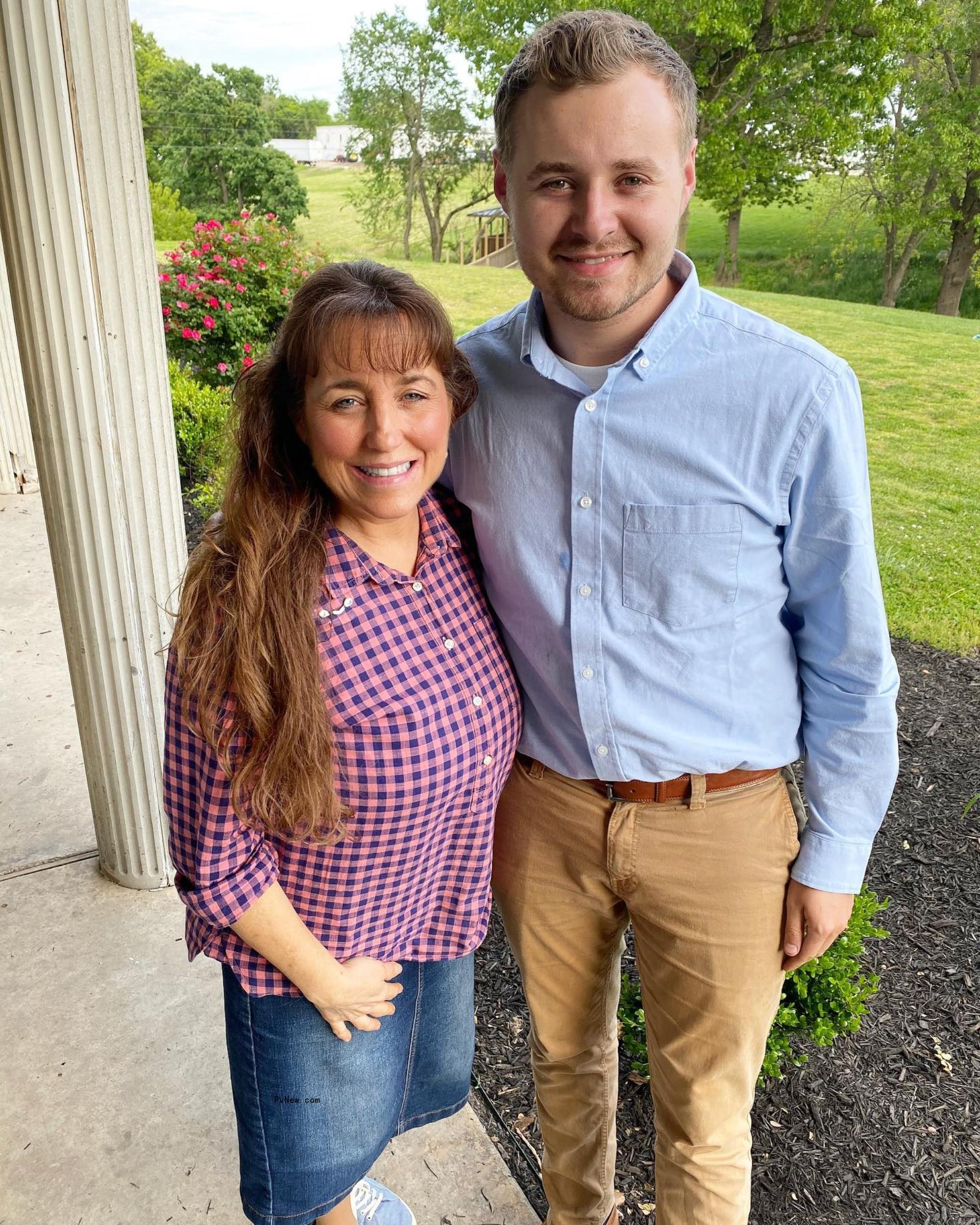 Jedidiah Duggar and pregnant wife Katey are expecting twins