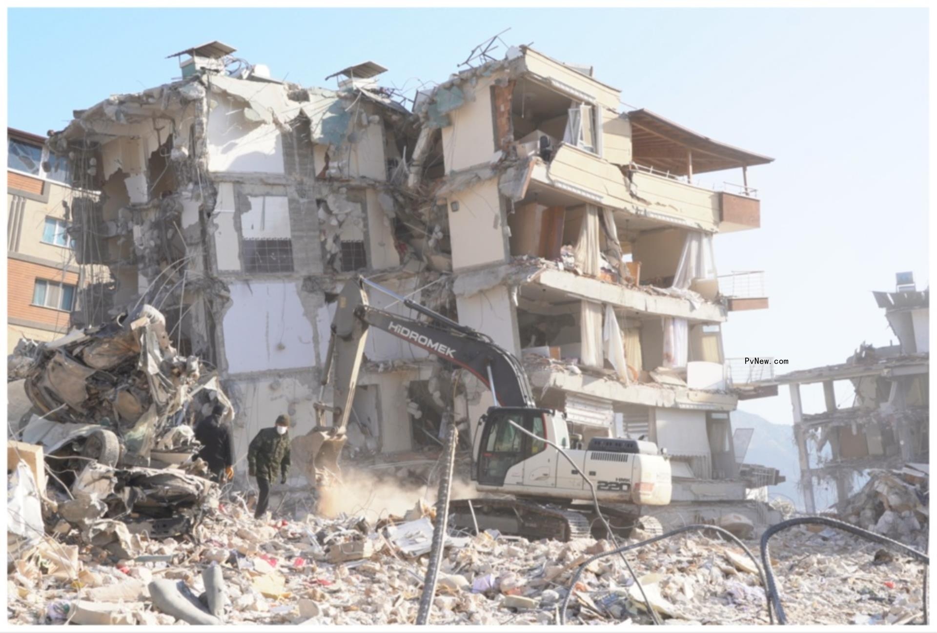 ‘For Sama’ Director Waad al-Kateab on Turkish-Syrian Earthquake Doc ‘Death Without Mercy’:  ‘These People Didn’t Die Just From a Natural Disaster’