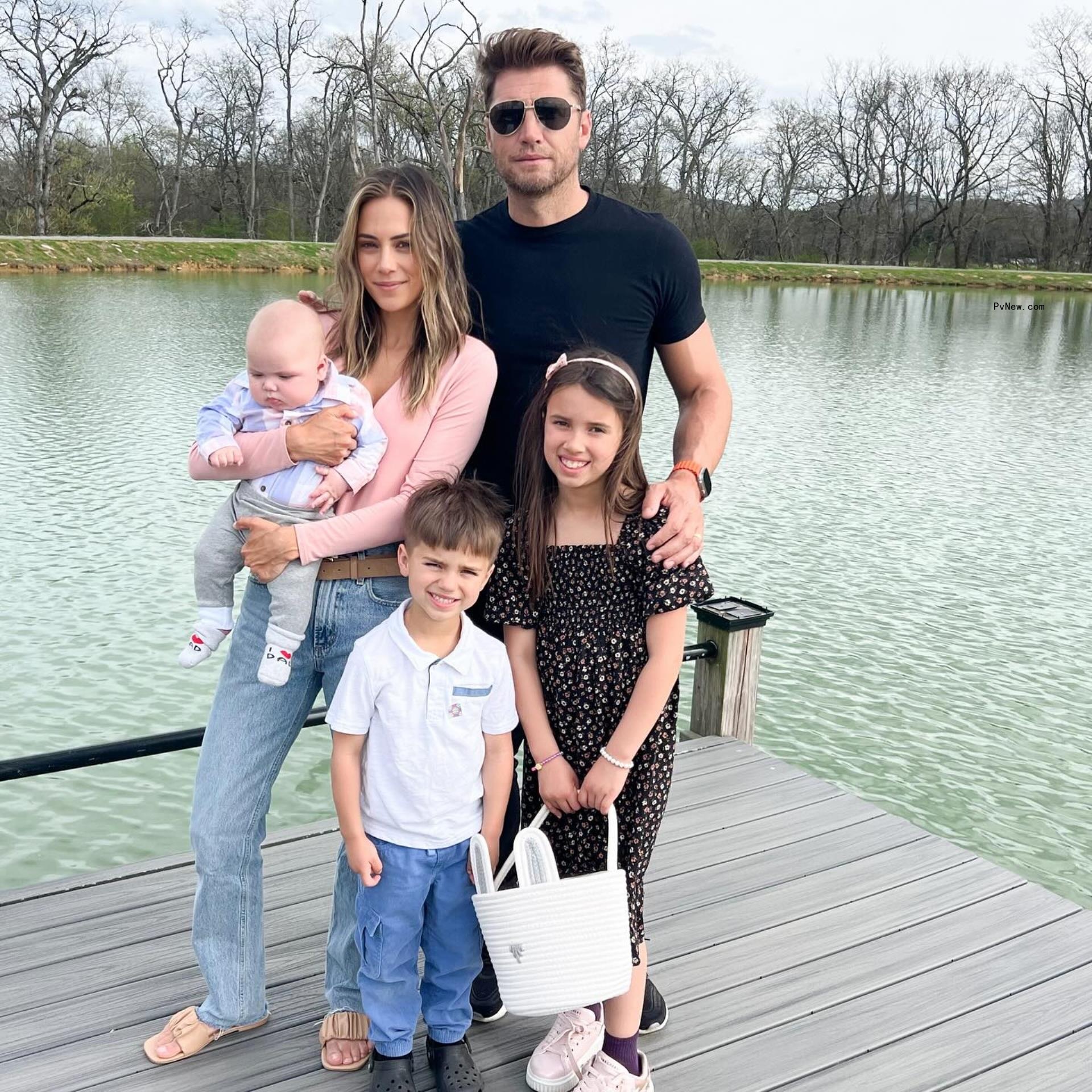 Jana Kramer, Allan Russell and kids