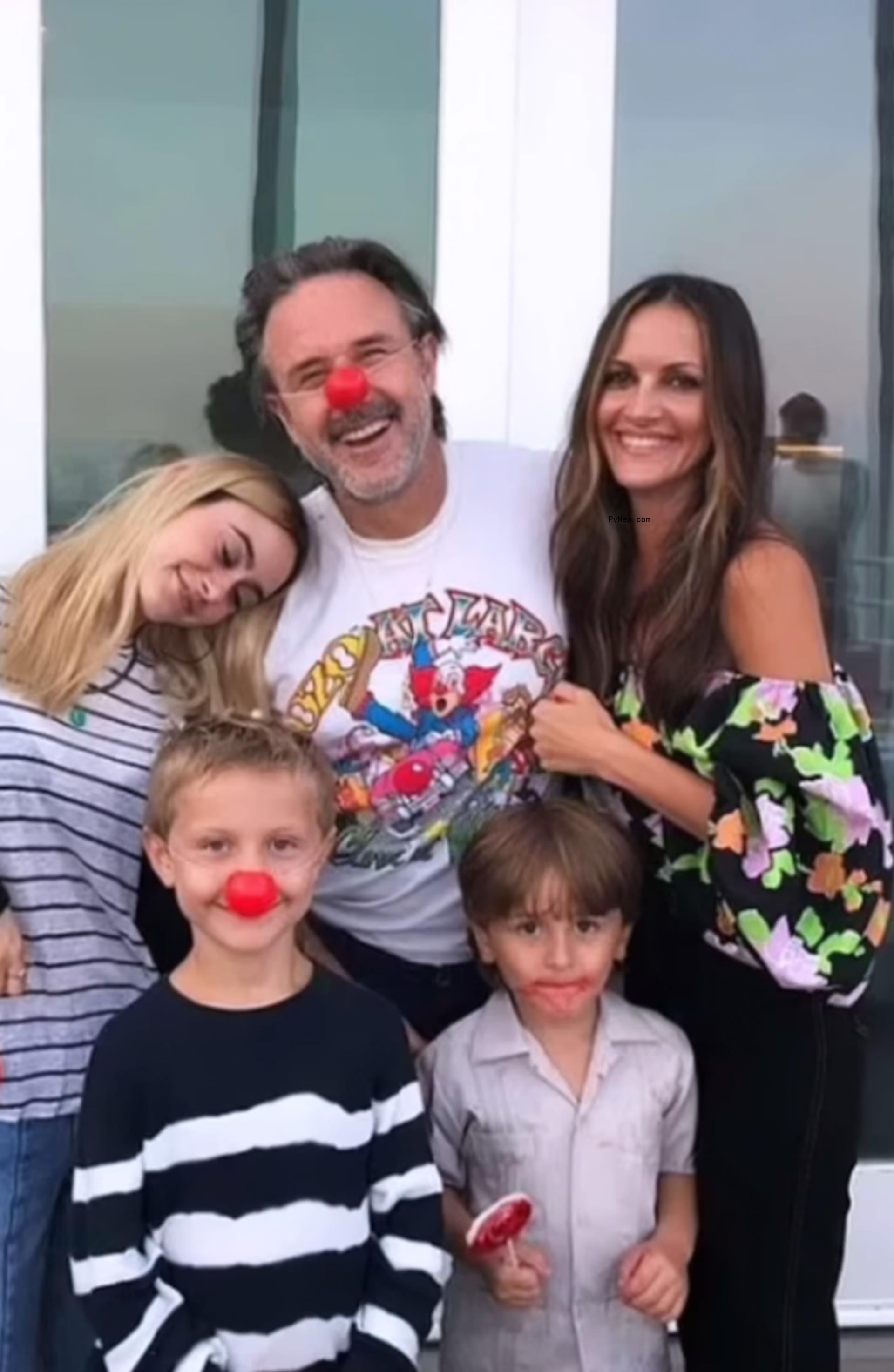 David Arquette with his wife and kids.