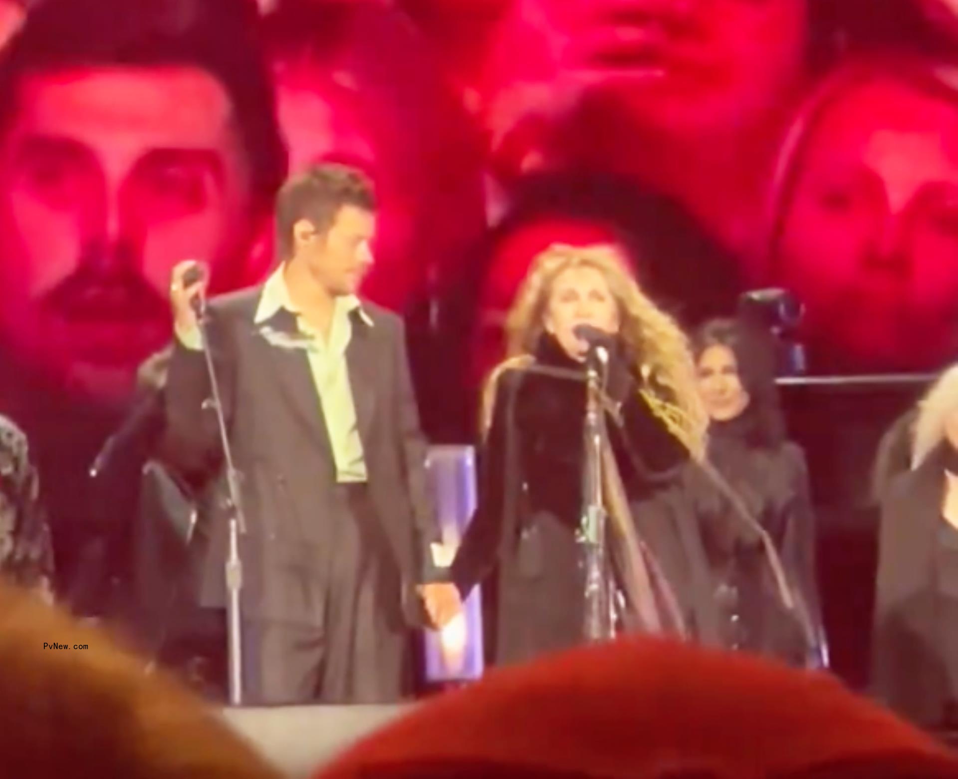 Harry Styles and Stevie Nicks on stage in London